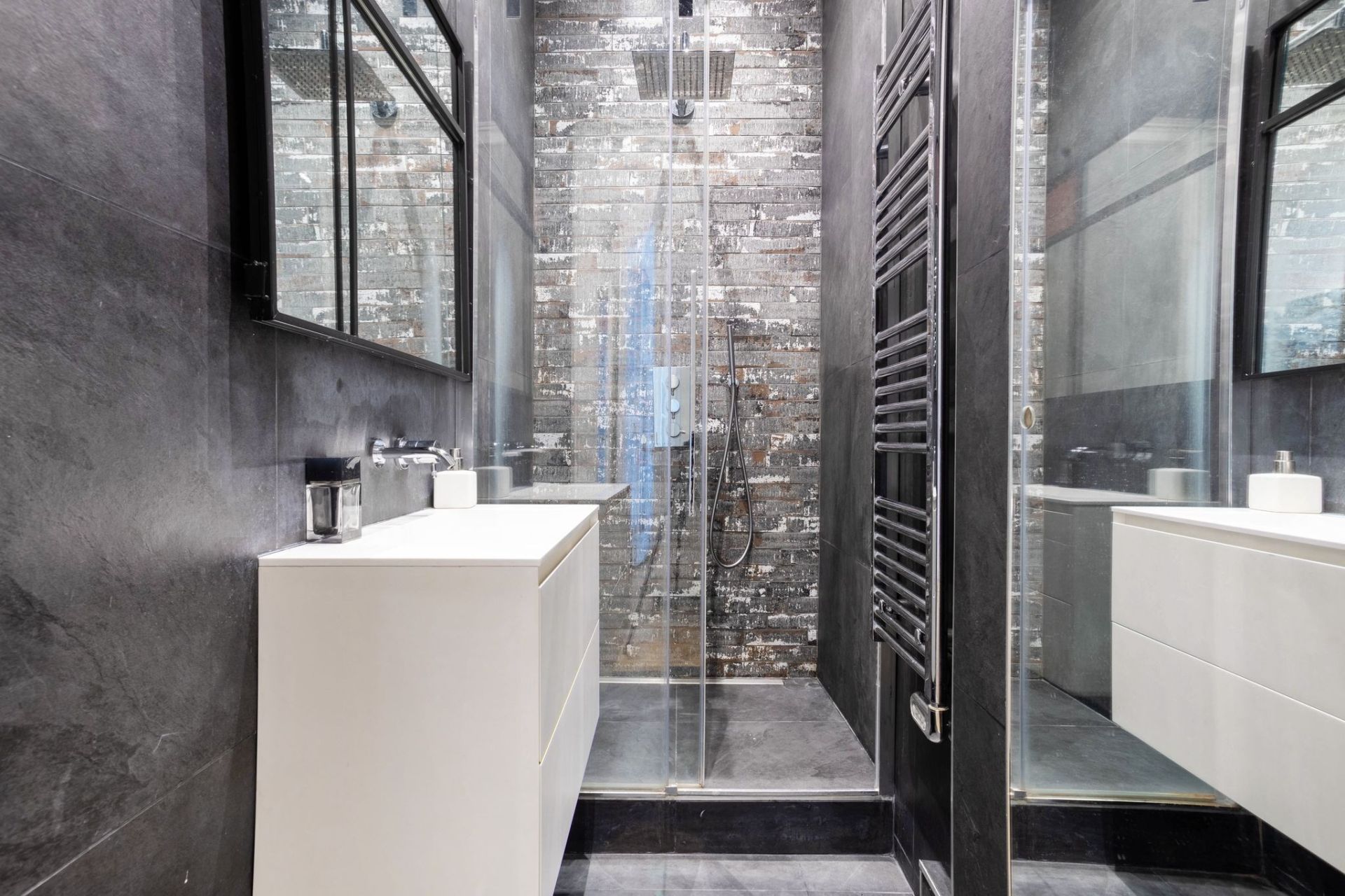 luxury apartment 5 Rooms for rent on PARIS (75017)