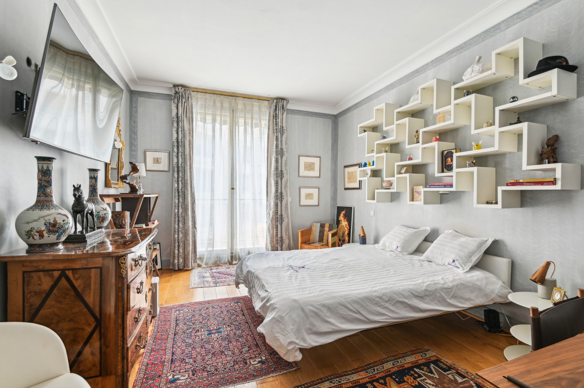 luxury apartment 5 Rooms for sale on PARIS (75016)