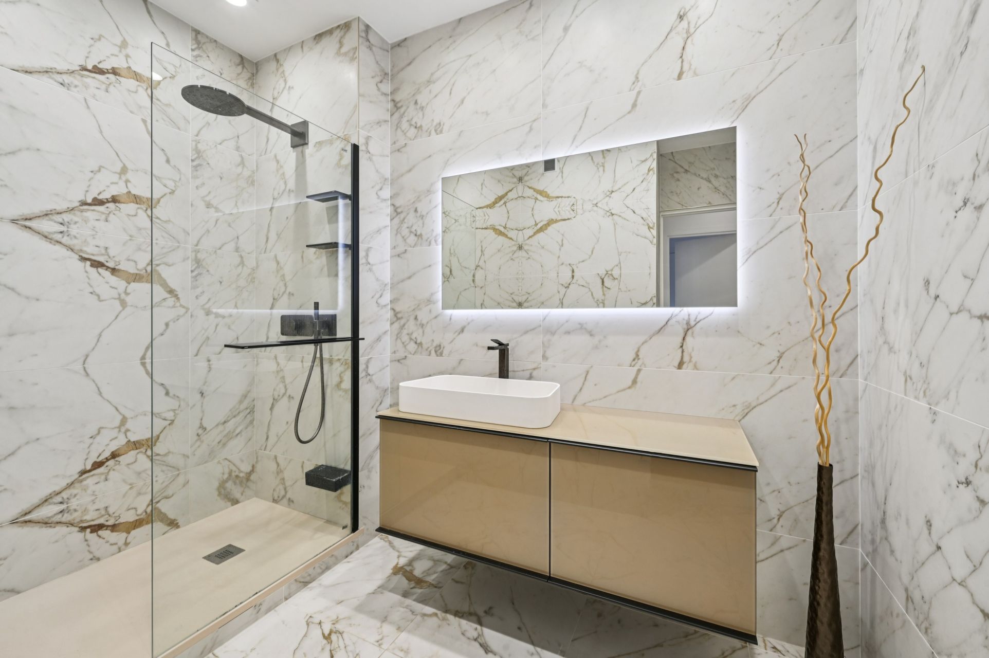 luxury apartment 3 Rooms for sale on PARIS (75016)