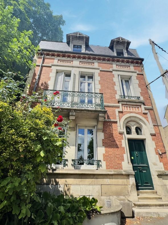 Sale Luxury house Orléans 7 Rooms 200 m²