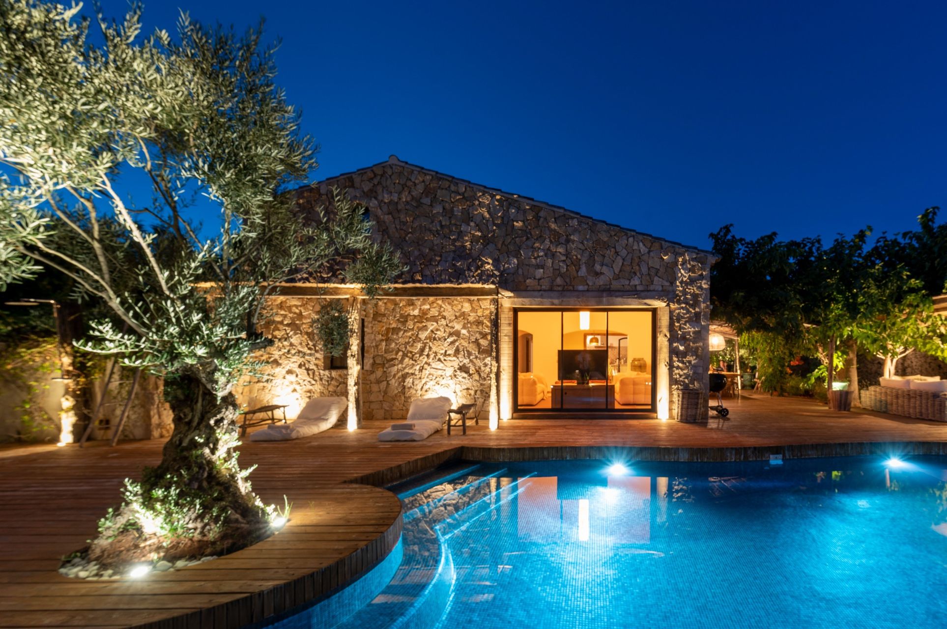 luxury provencale house 8 Rooms for sale on GRIMAUD (83310)