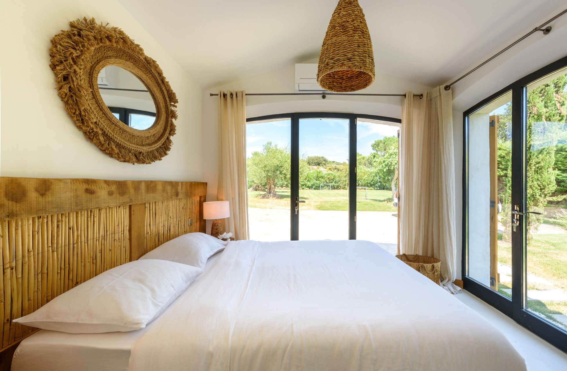 luxury provencale house 8 Rooms for sale on GRIMAUD (83310)