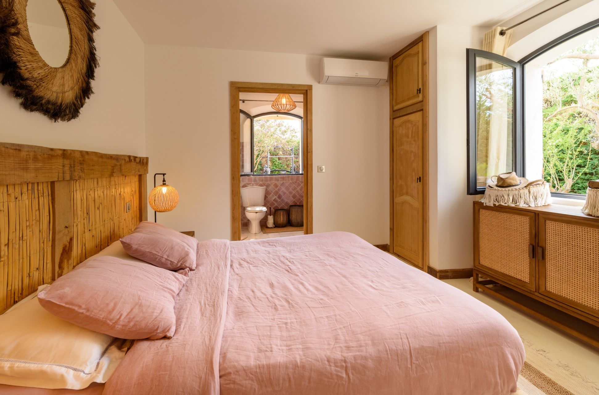 luxury provencale house 8 Rooms for sale on GRIMAUD (83310)