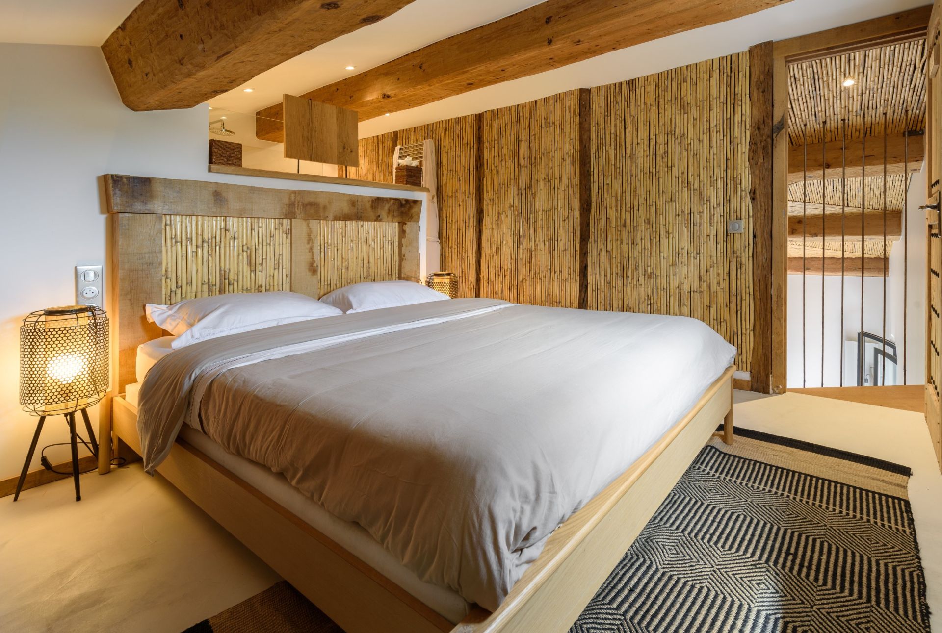 luxury provencale house 8 Rooms for sale on GRIMAUD (83310)