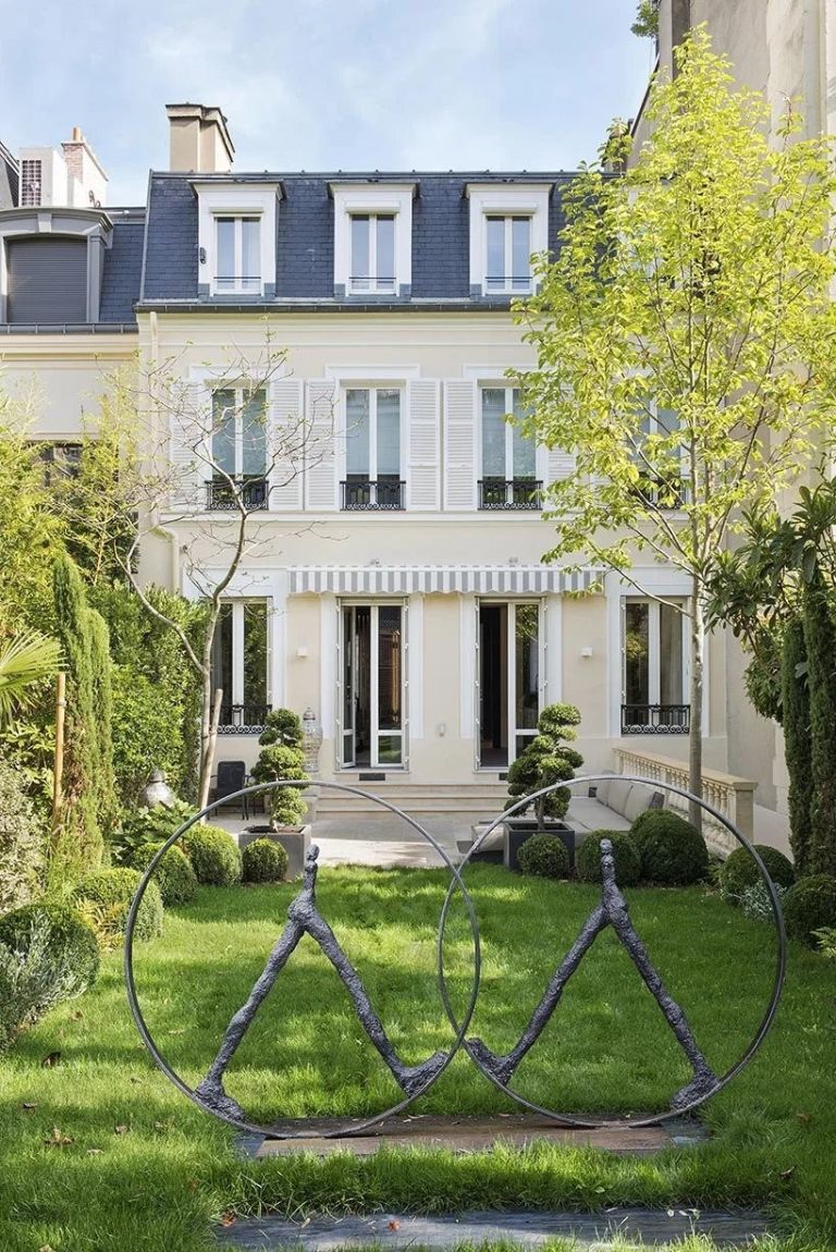 luxury house 7 Rooms for sale on NEUILLY SUR SEINE (92200)