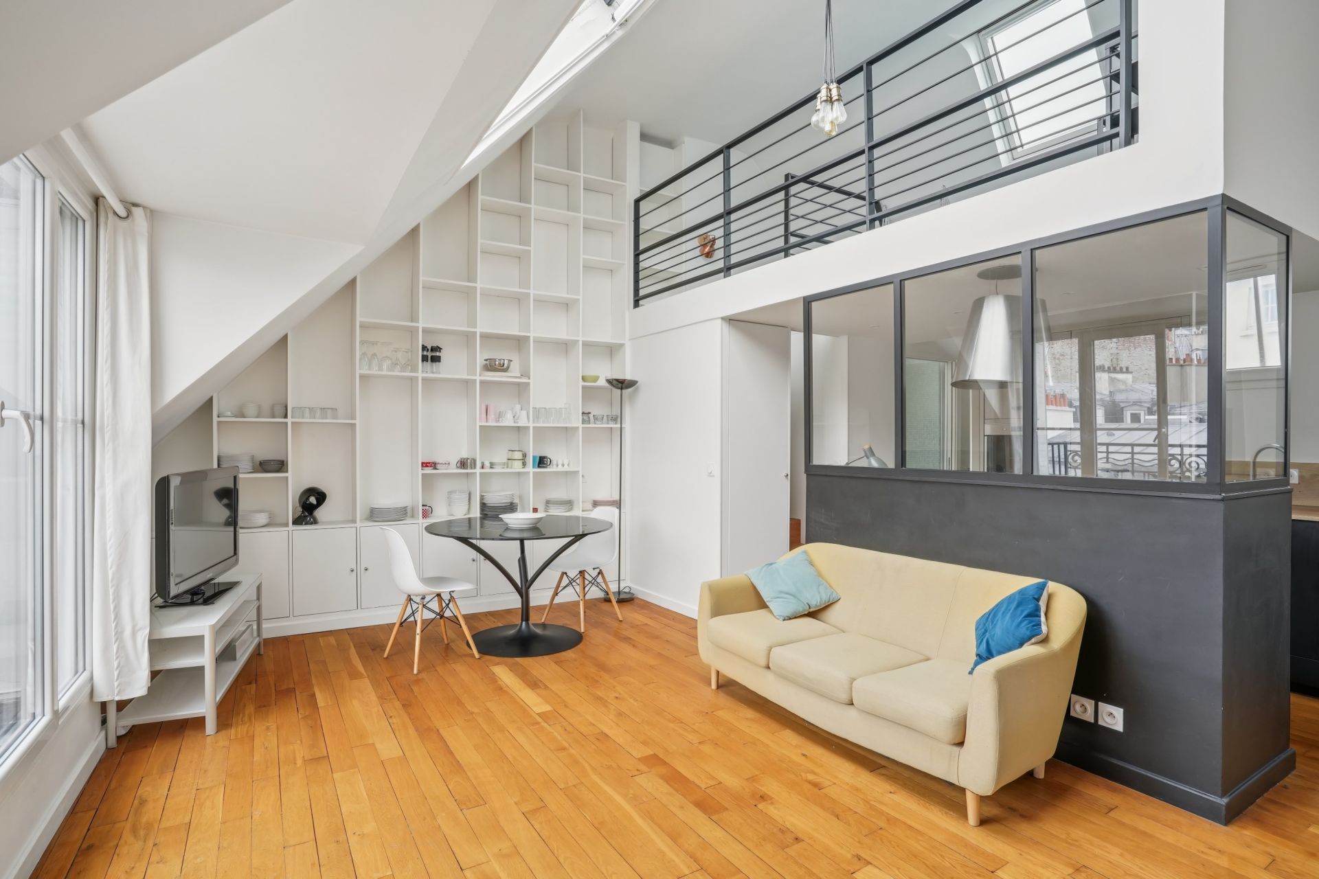 atelier d'artiste de luxe 3 Pièces en vente sur PARIS (75018)