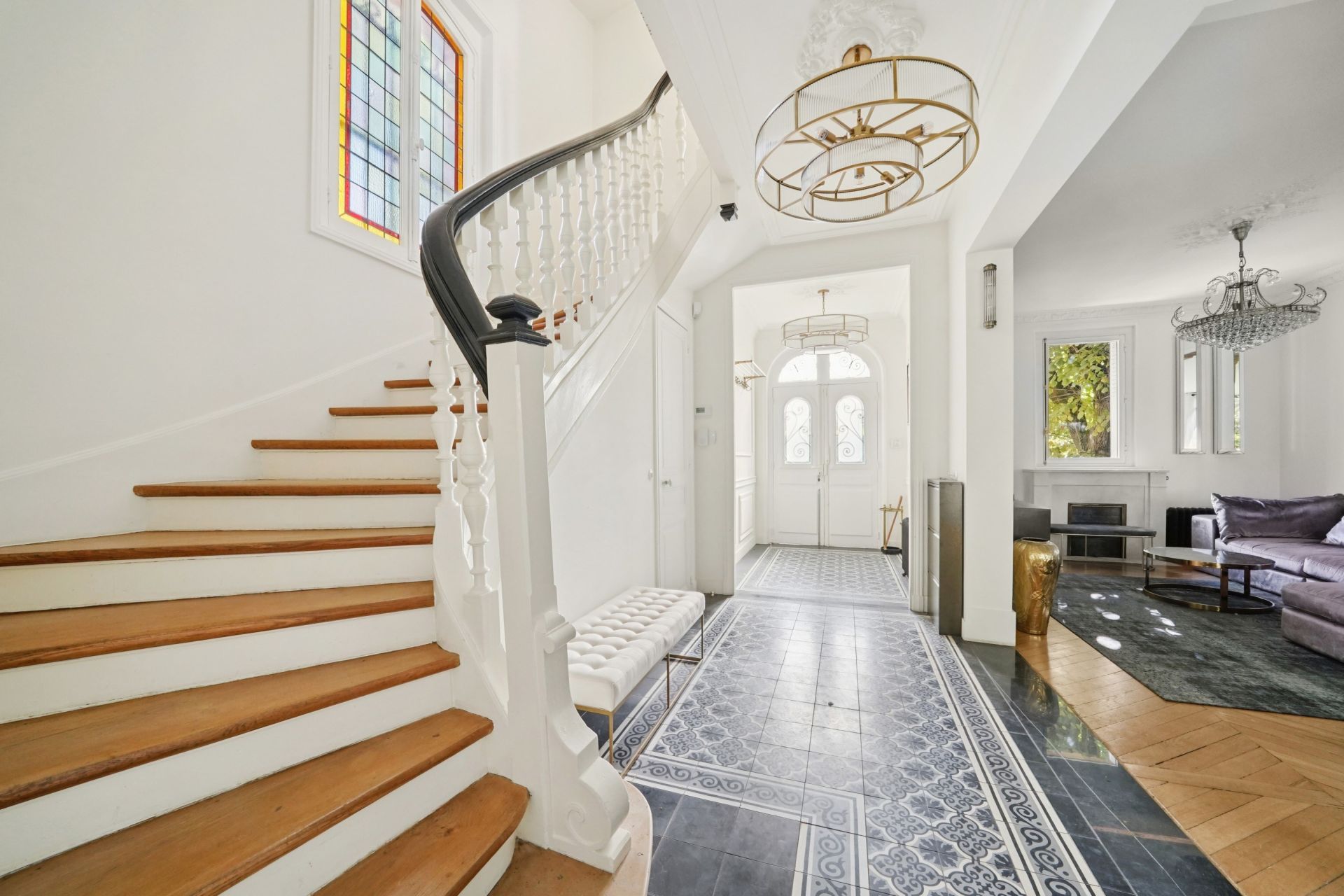 luxury house 9 Rooms for sale on GARCHES (92380)