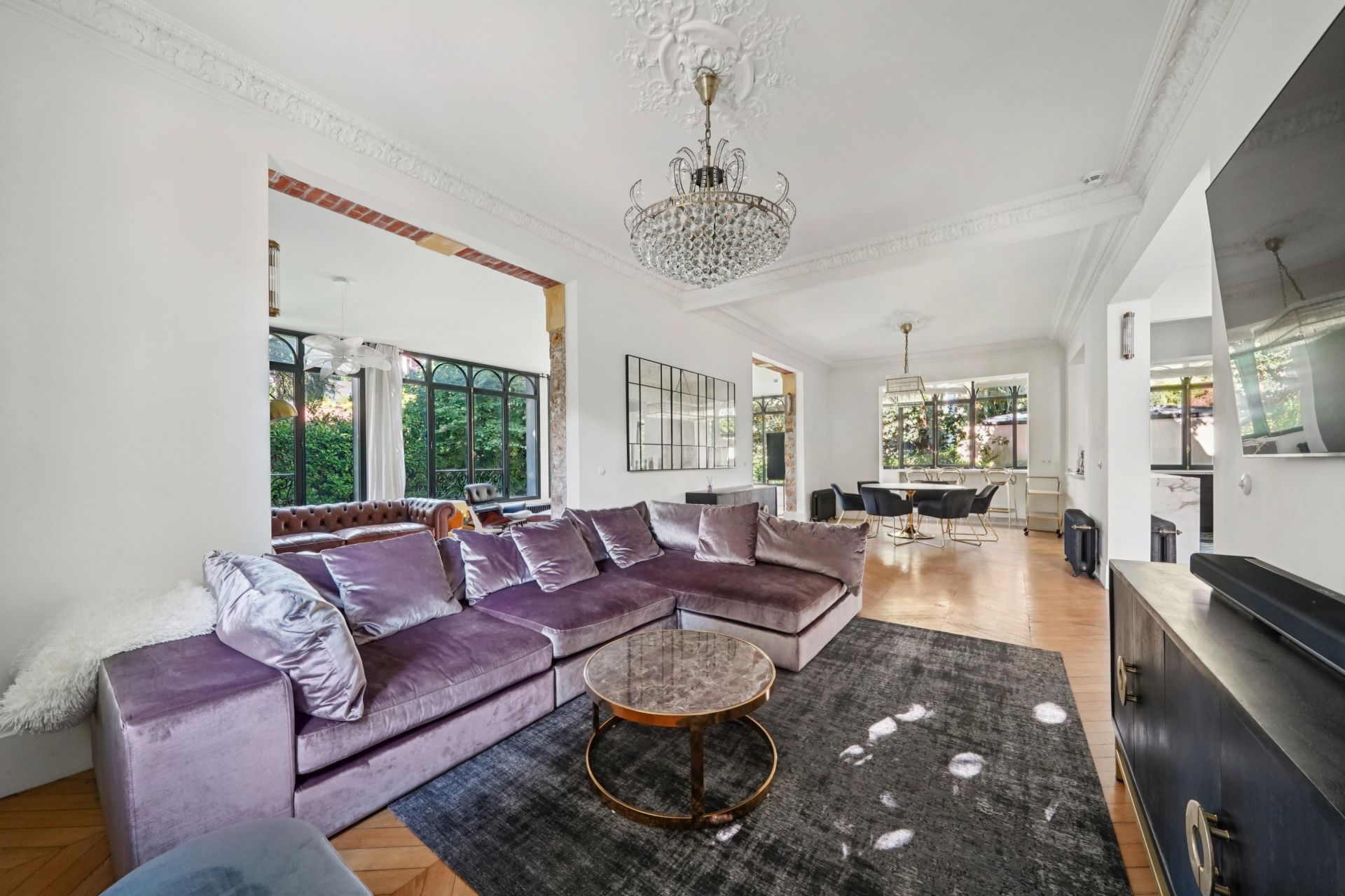 luxury house 9 Rooms for sale on GARCHES (92380)