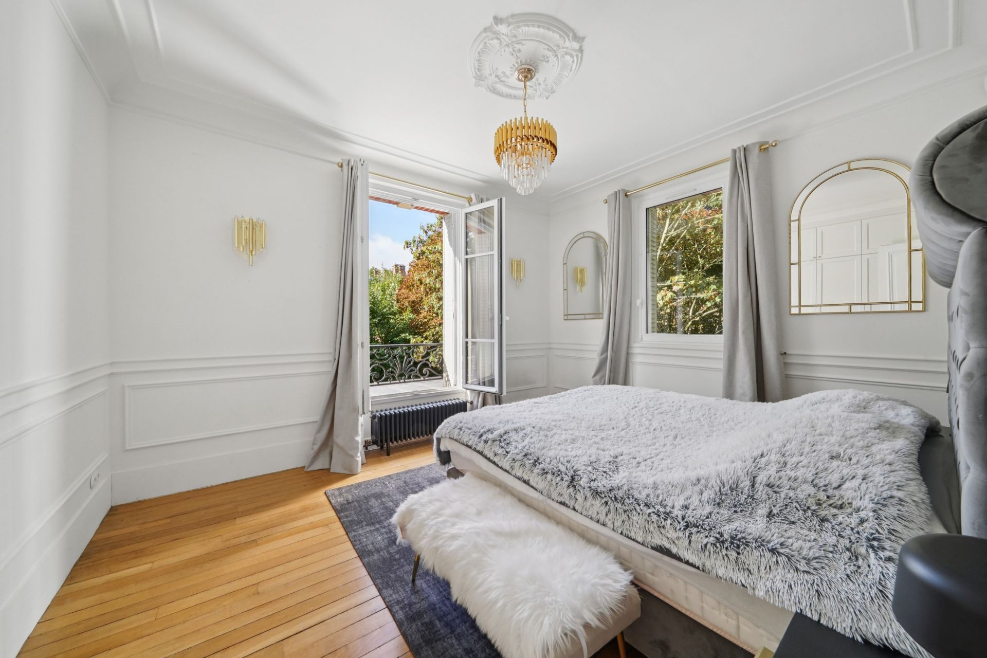 luxury house 9 Rooms for sale on GARCHES (92380)