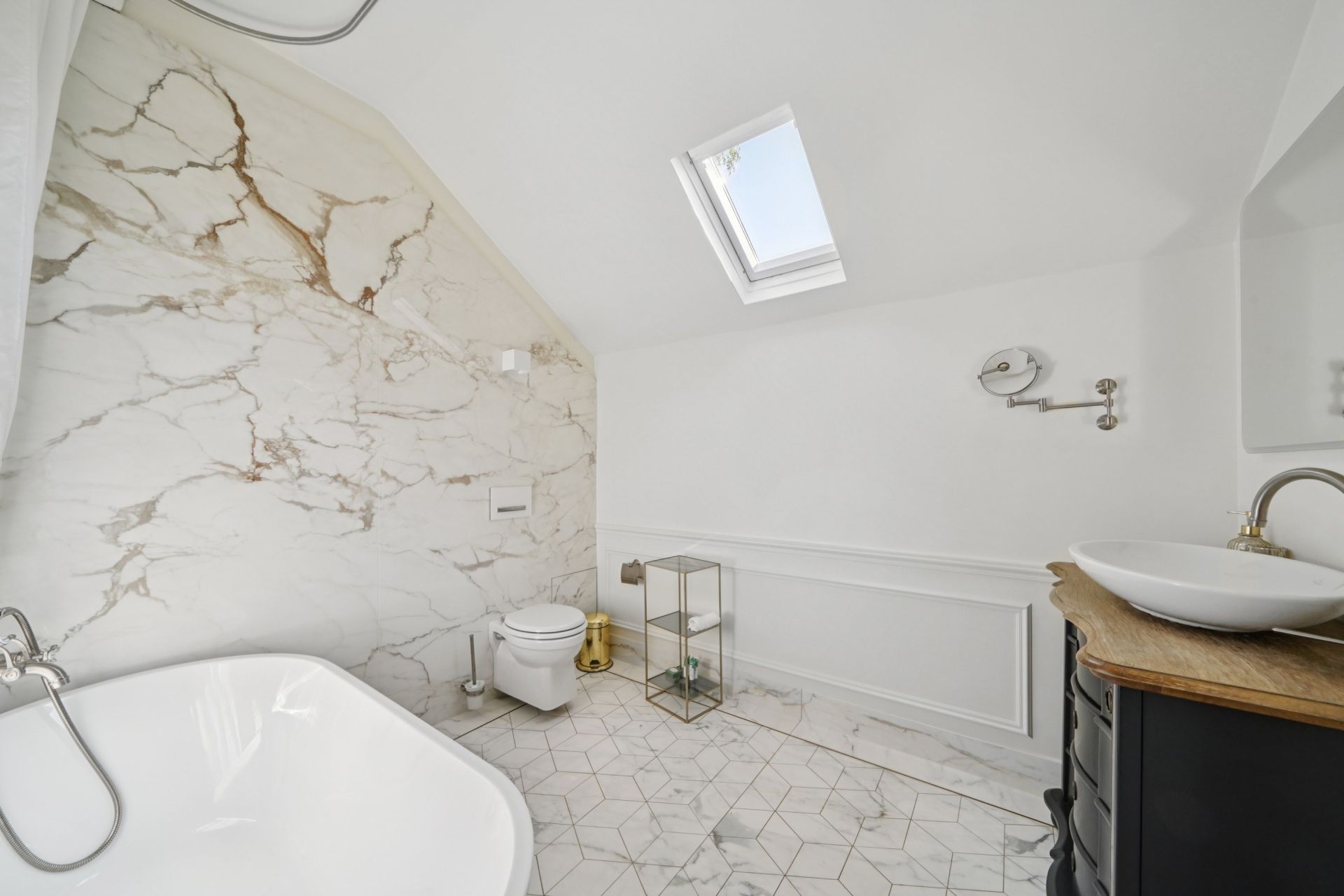 luxury house 9 Rooms for sale on GARCHES (92380)