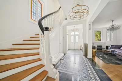 Sale Luxury house Garches 9 Rooms 280 m²