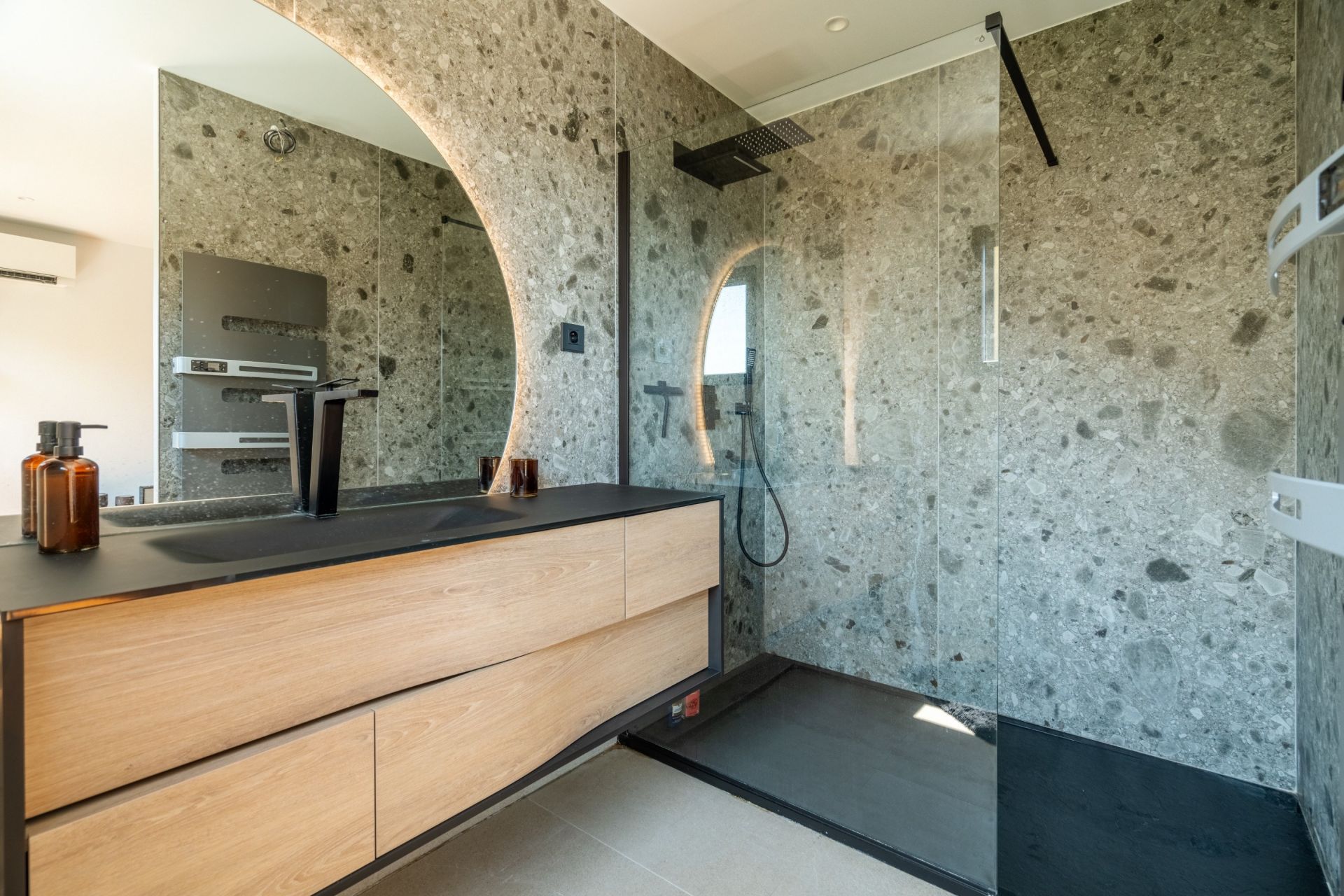 contemporary house 4 Rooms for sale on CARRY LE ROUET (13620)