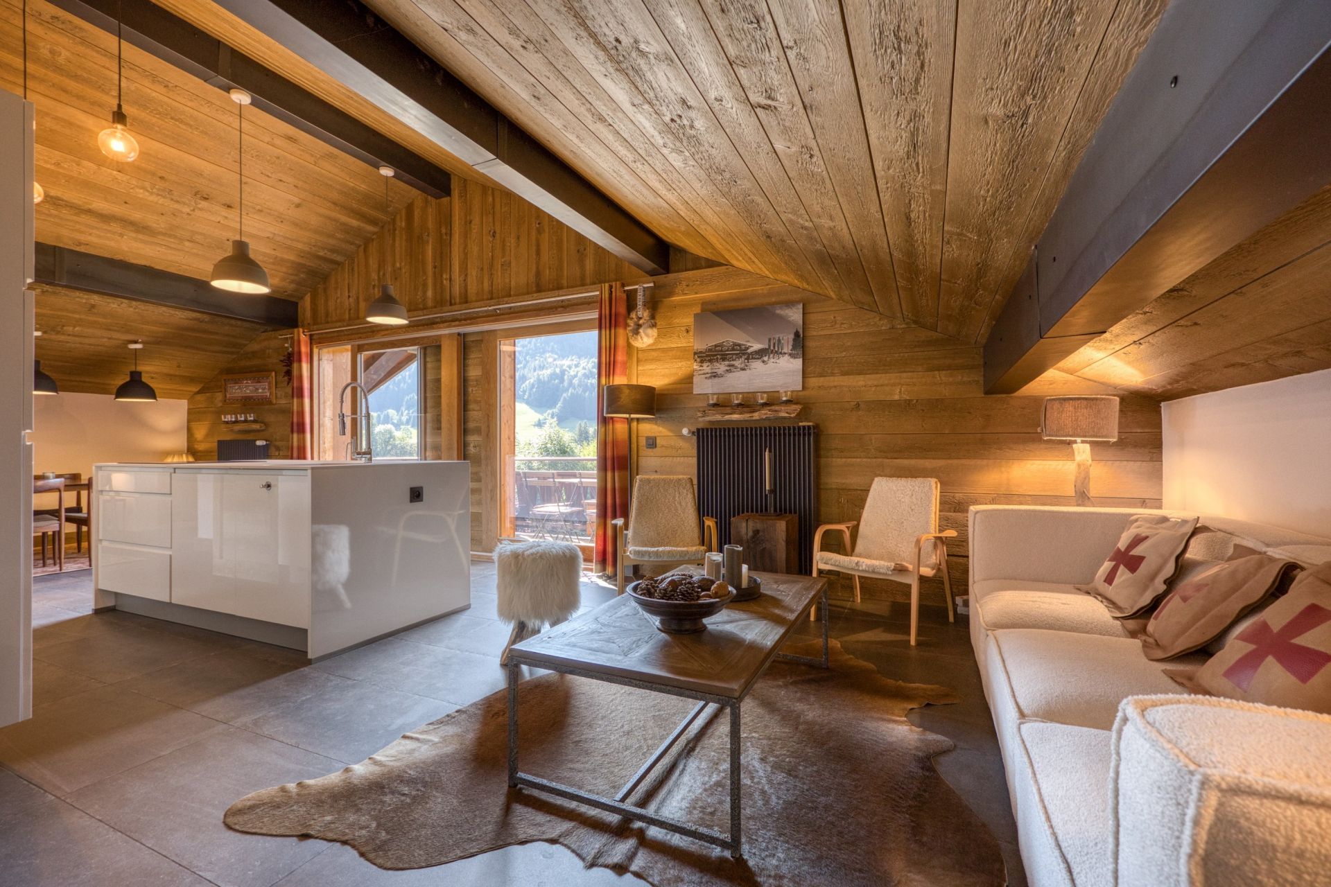 luxury apartment 6 Rooms for sale on MEGEVE (74120)