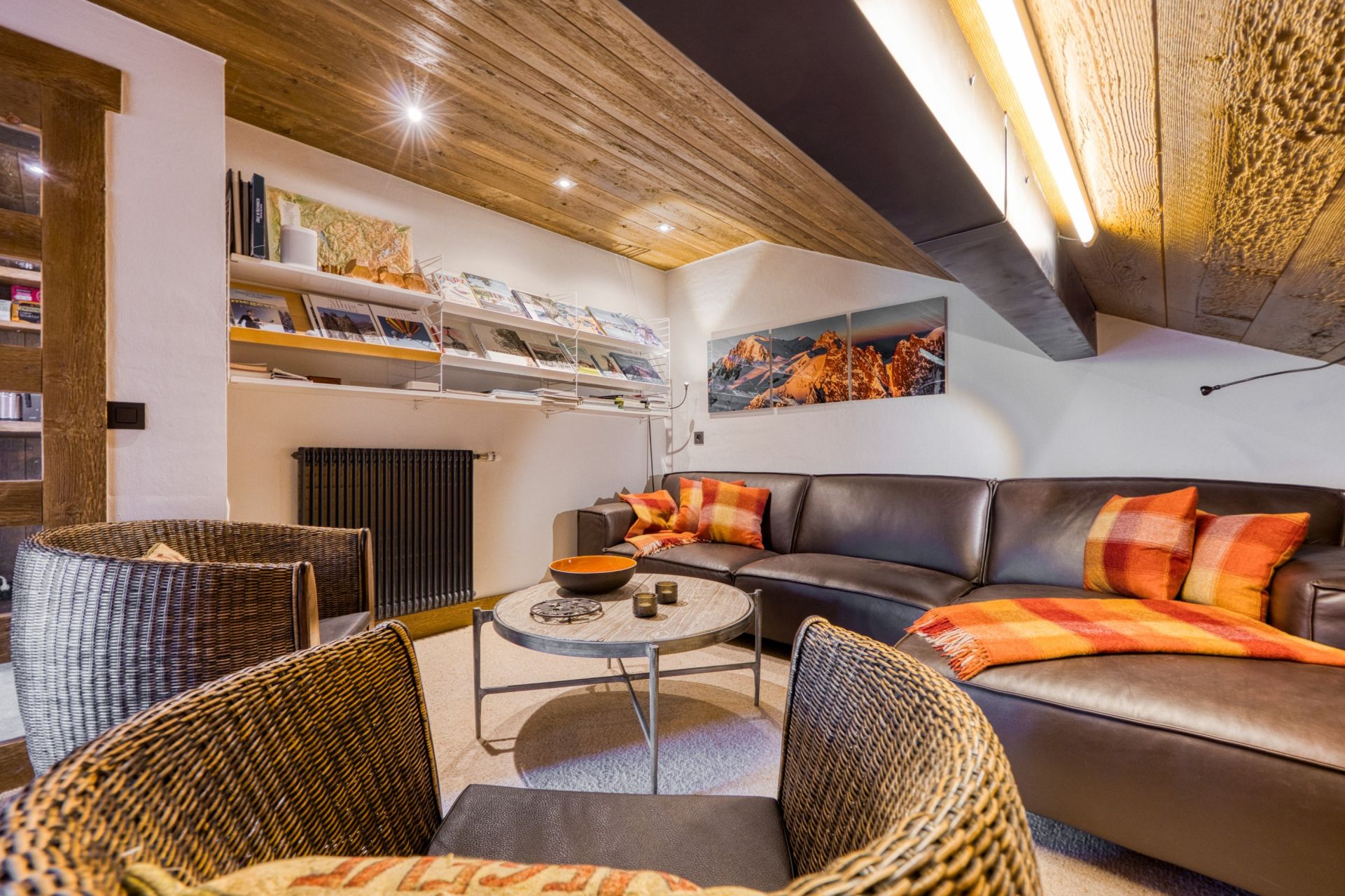 luxury apartment 6 Rooms for sale on MEGEVE (74120)