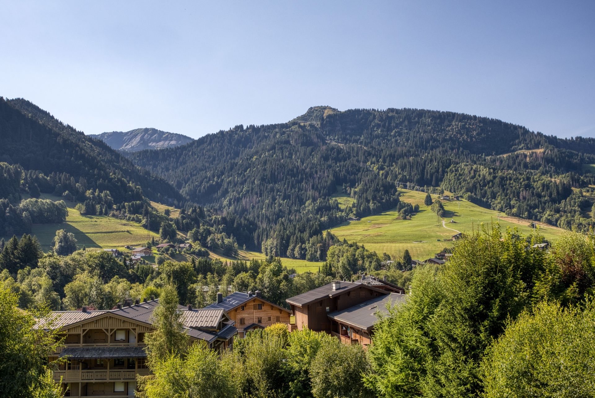 luxury apartment 6 Rooms for sale on MEGEVE (74120)