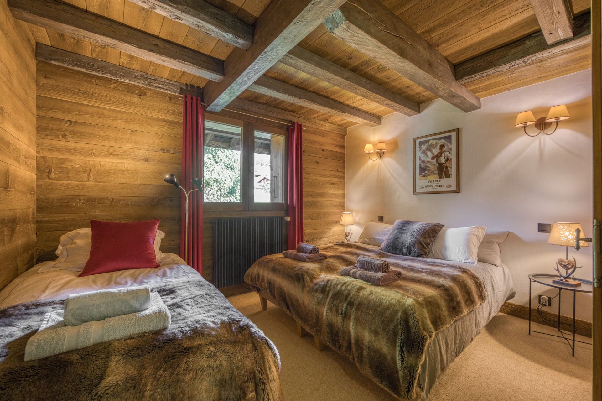 luxury apartment 6 Rooms for sale on MEGEVE (74120)