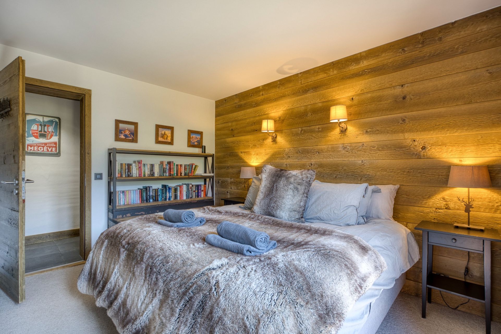 luxury apartment 6 Rooms for sale on MEGEVE (74120)