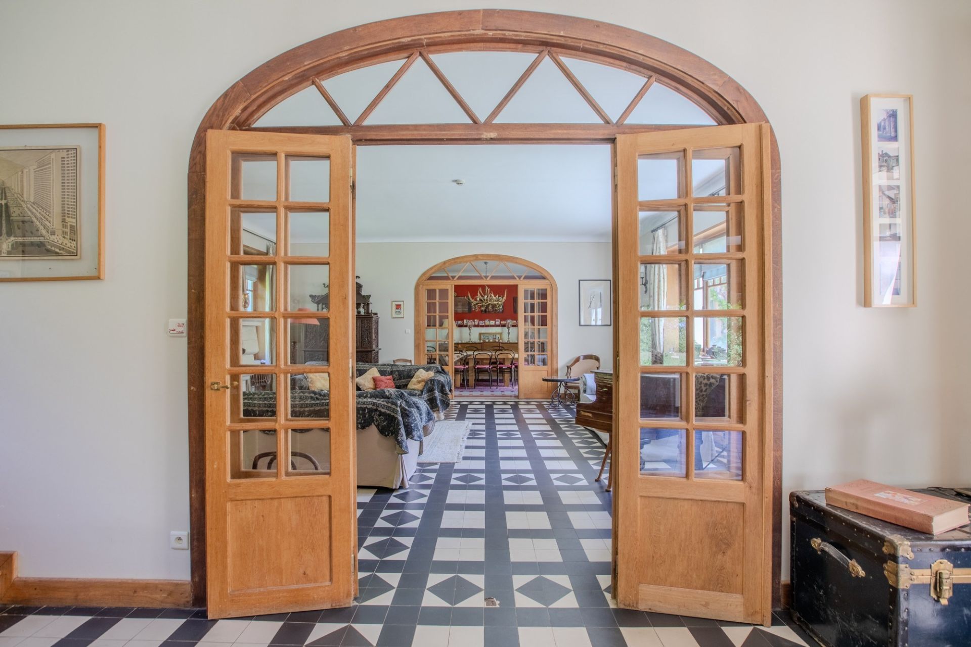 manor house 20 Rooms for sale on NOYERS (89310)