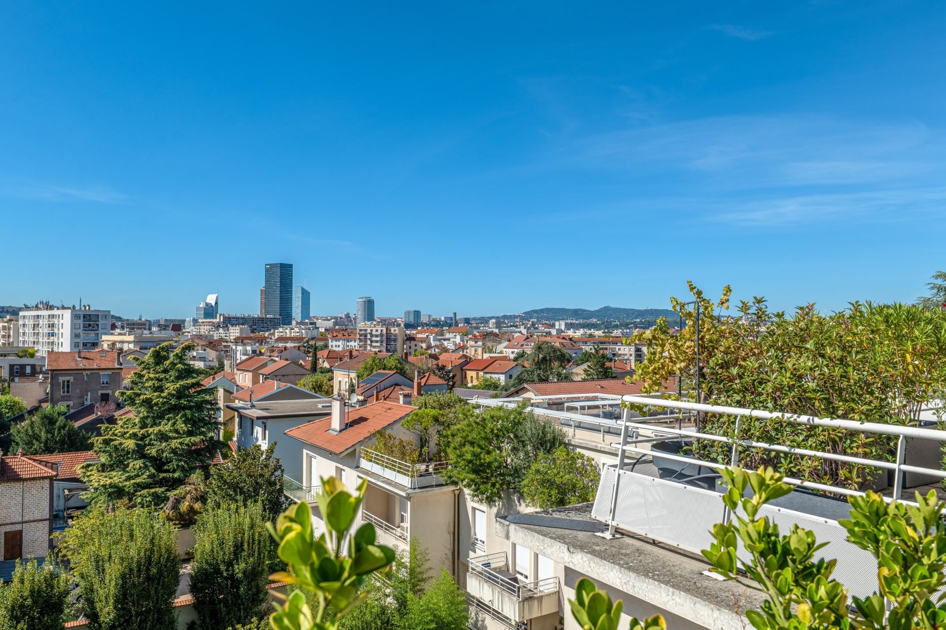 luxury apartment 5 Rooms for sale on LYON (69003)