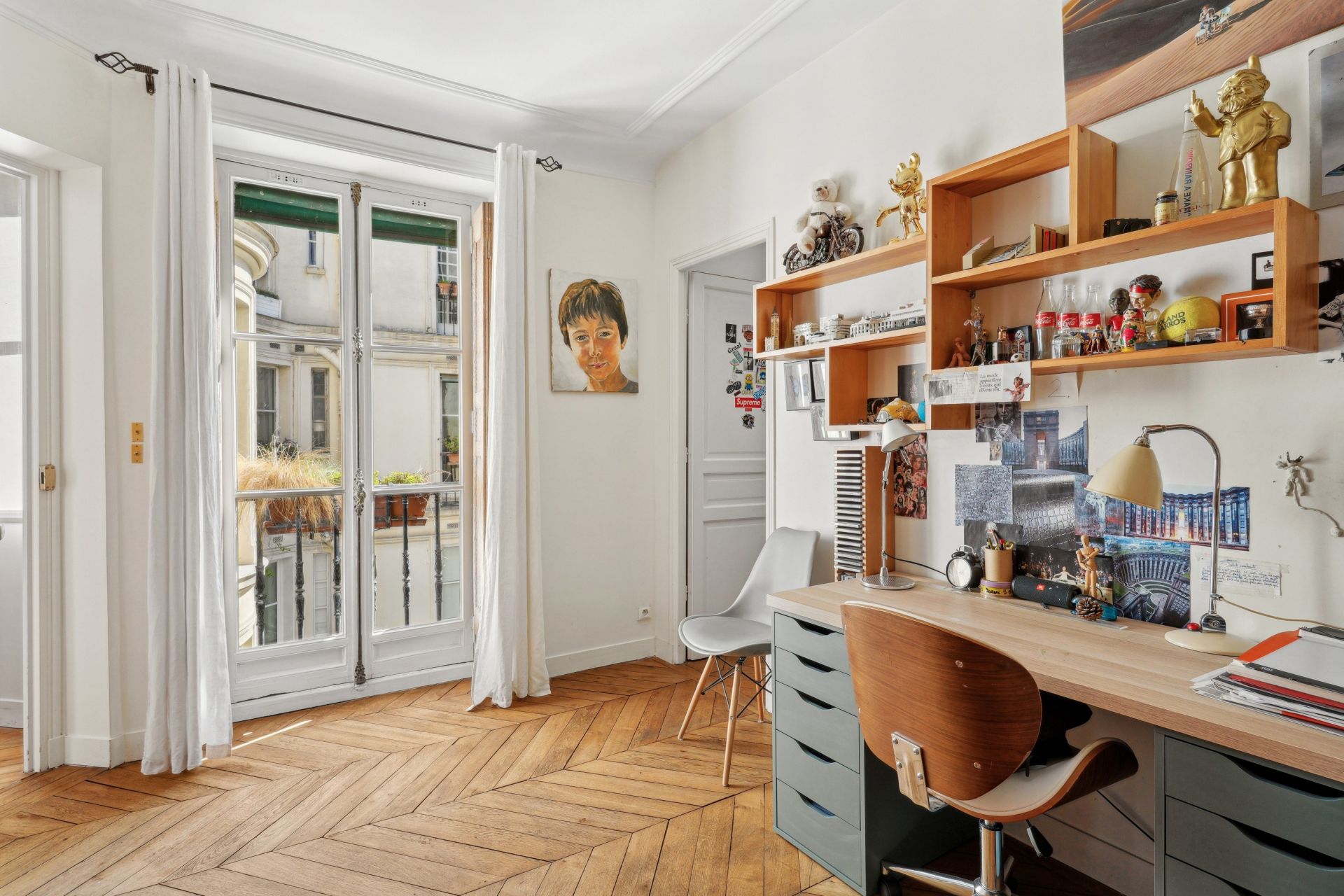 luxury apartment 5 Rooms for sale on PARIS (75007)