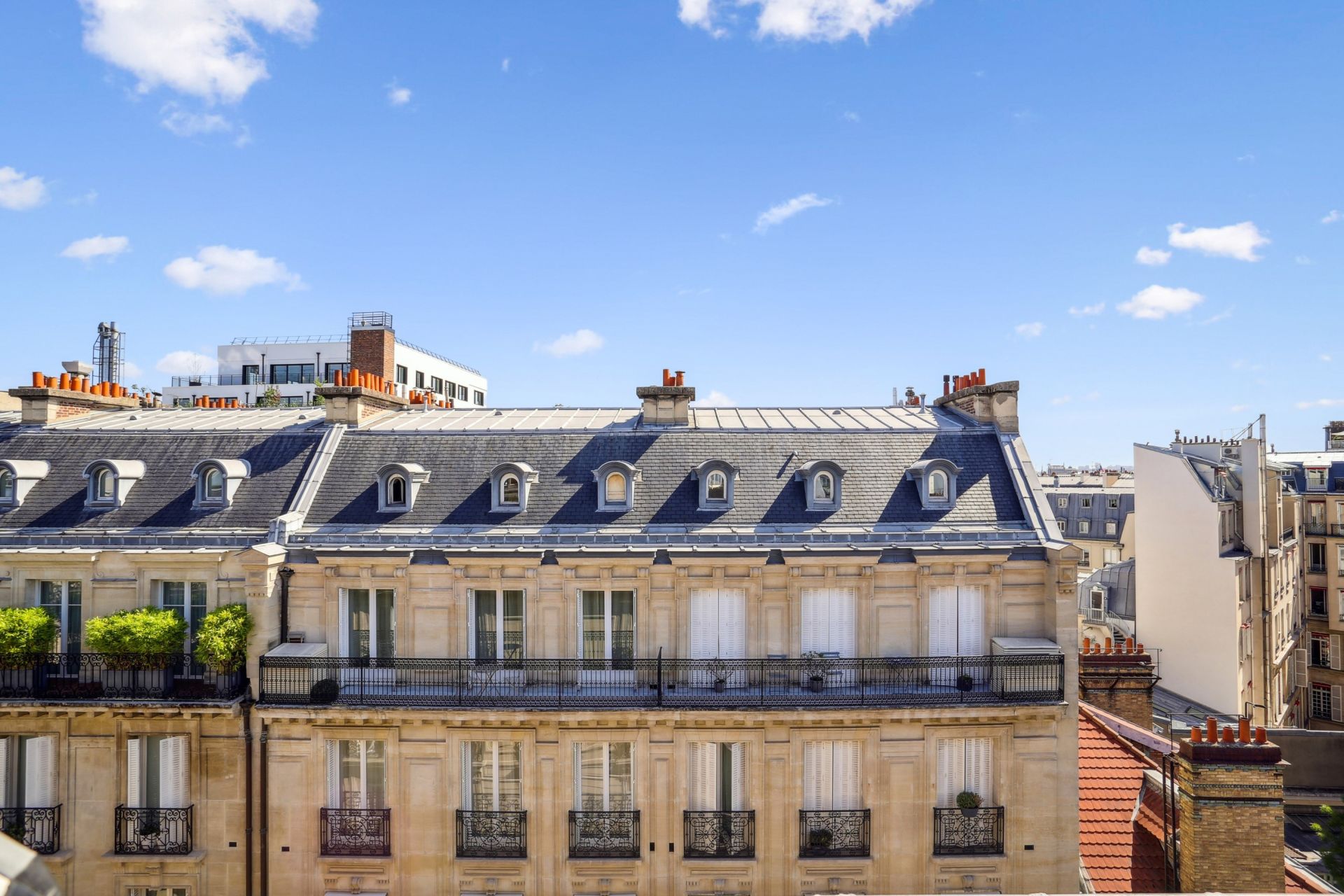 luxury apartment 2 Rooms for sale on PARIS (75008)