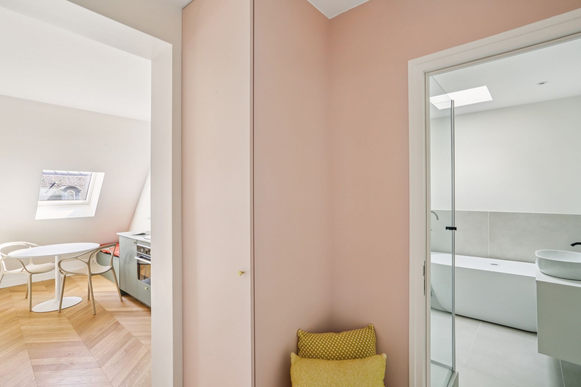 luxury apartment 2 Rooms for sale on PARIS (75008)
