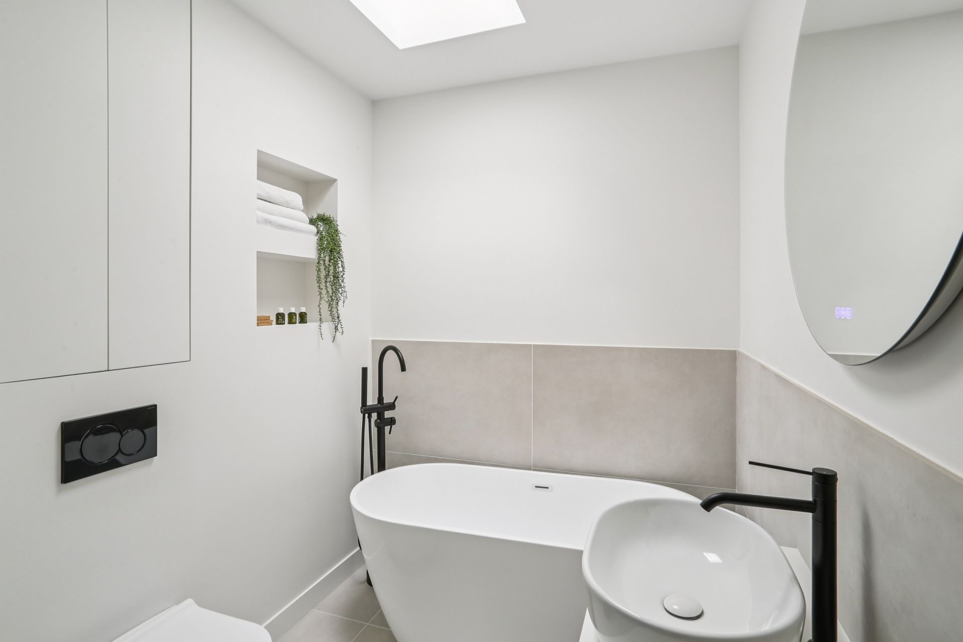 luxury apartment 2 Rooms for sale on PARIS (75008)