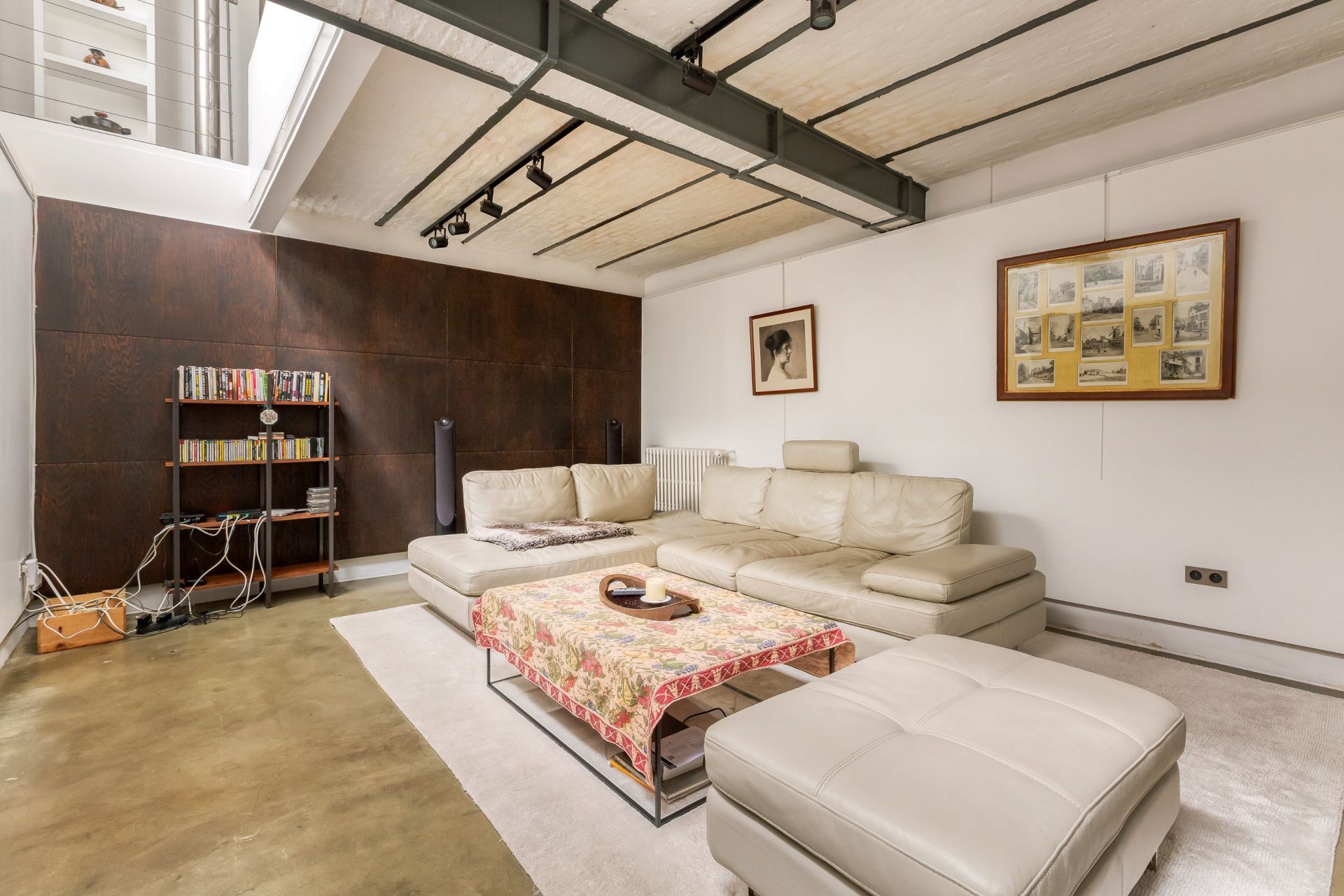 luxury apartment 6 Rooms for sale on PARIS (75010)
