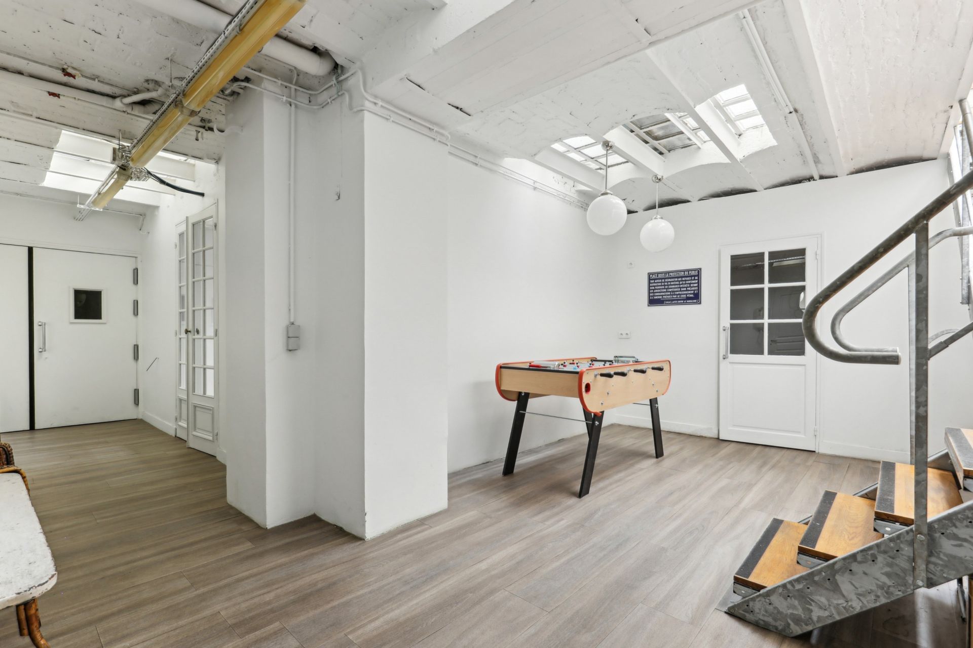 luxury apartment 10 Rooms for sale on PARIS (75009)