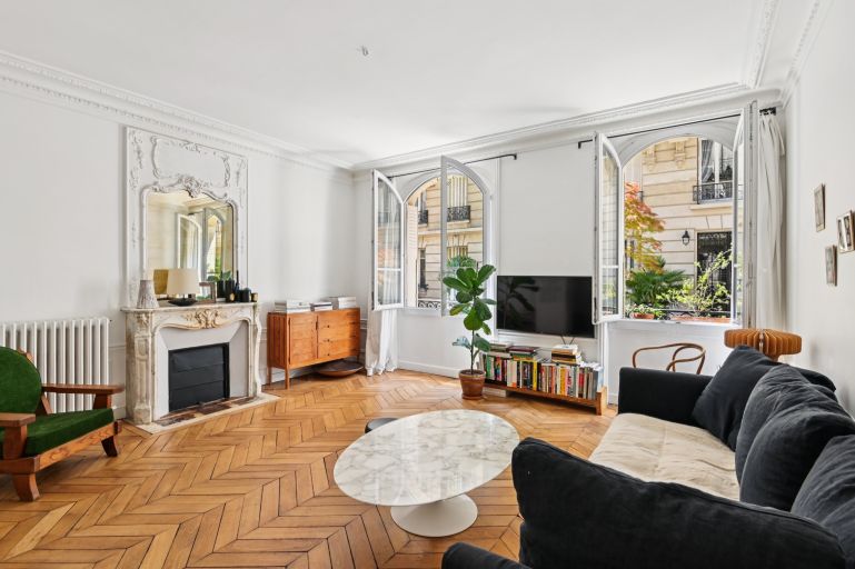 luxury apartment 2 Rooms for sale on PARIS (75009)