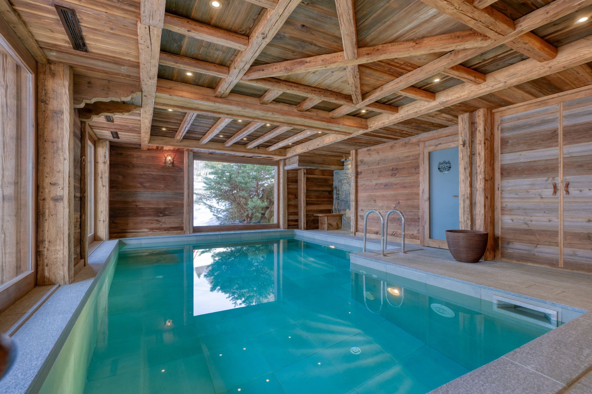 luxury chalet 12 Rooms for sale on MEGEVE (74120)