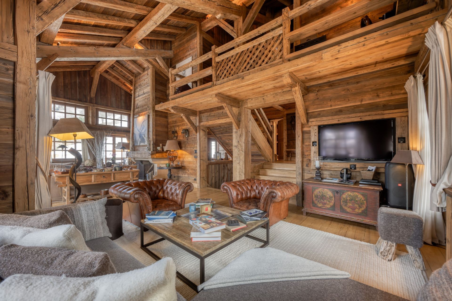 luxury chalet 12 Rooms for sale on MEGEVE (74120)