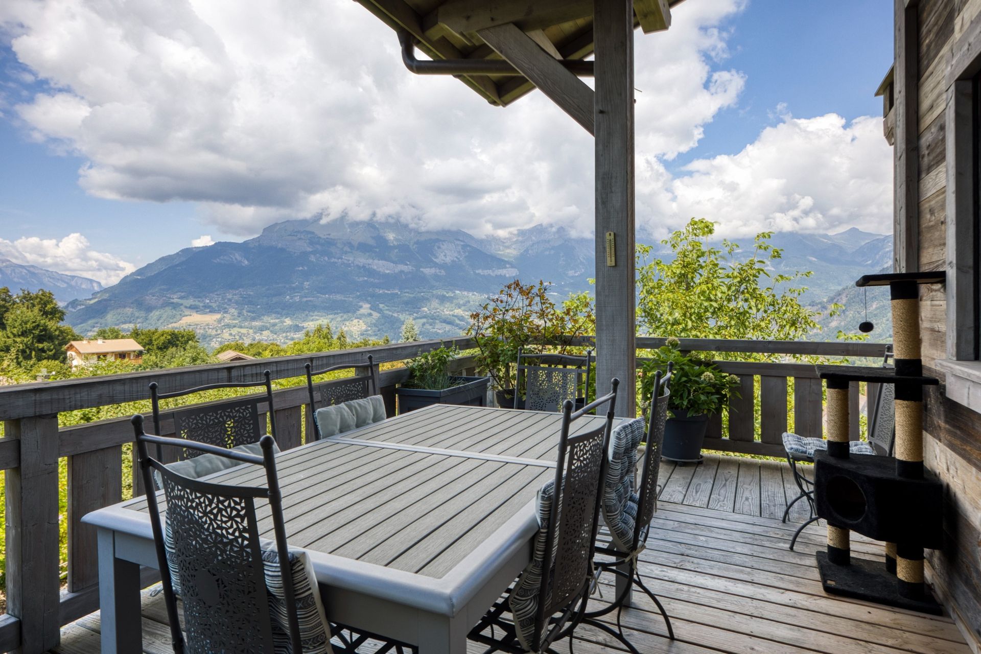 luxury chalet 7 Rooms for sale on ST GERVAIS LES BAINS (74170)