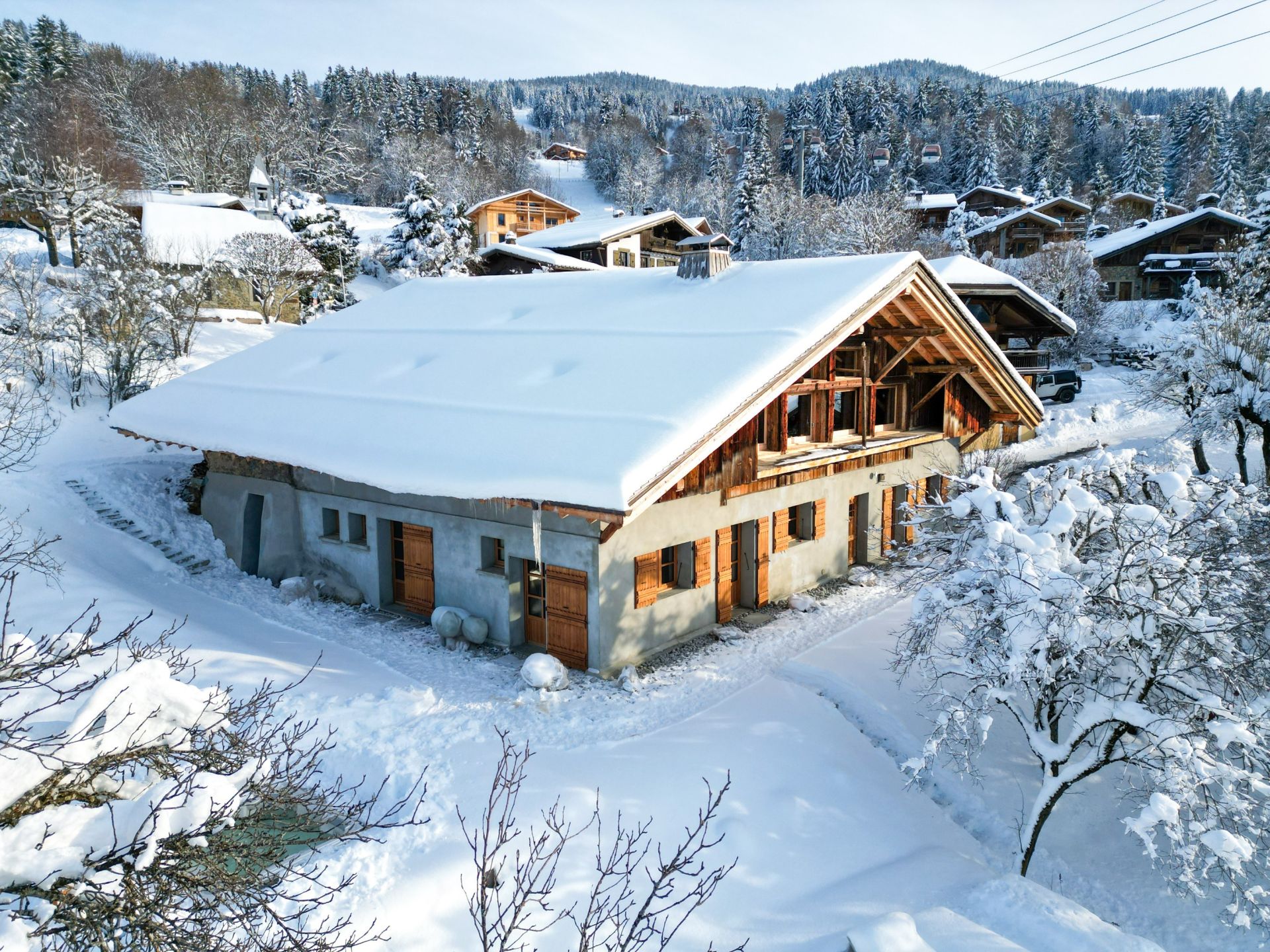 luxury chalet 8 Rooms for seasonal rent on MEGEVE (74120)