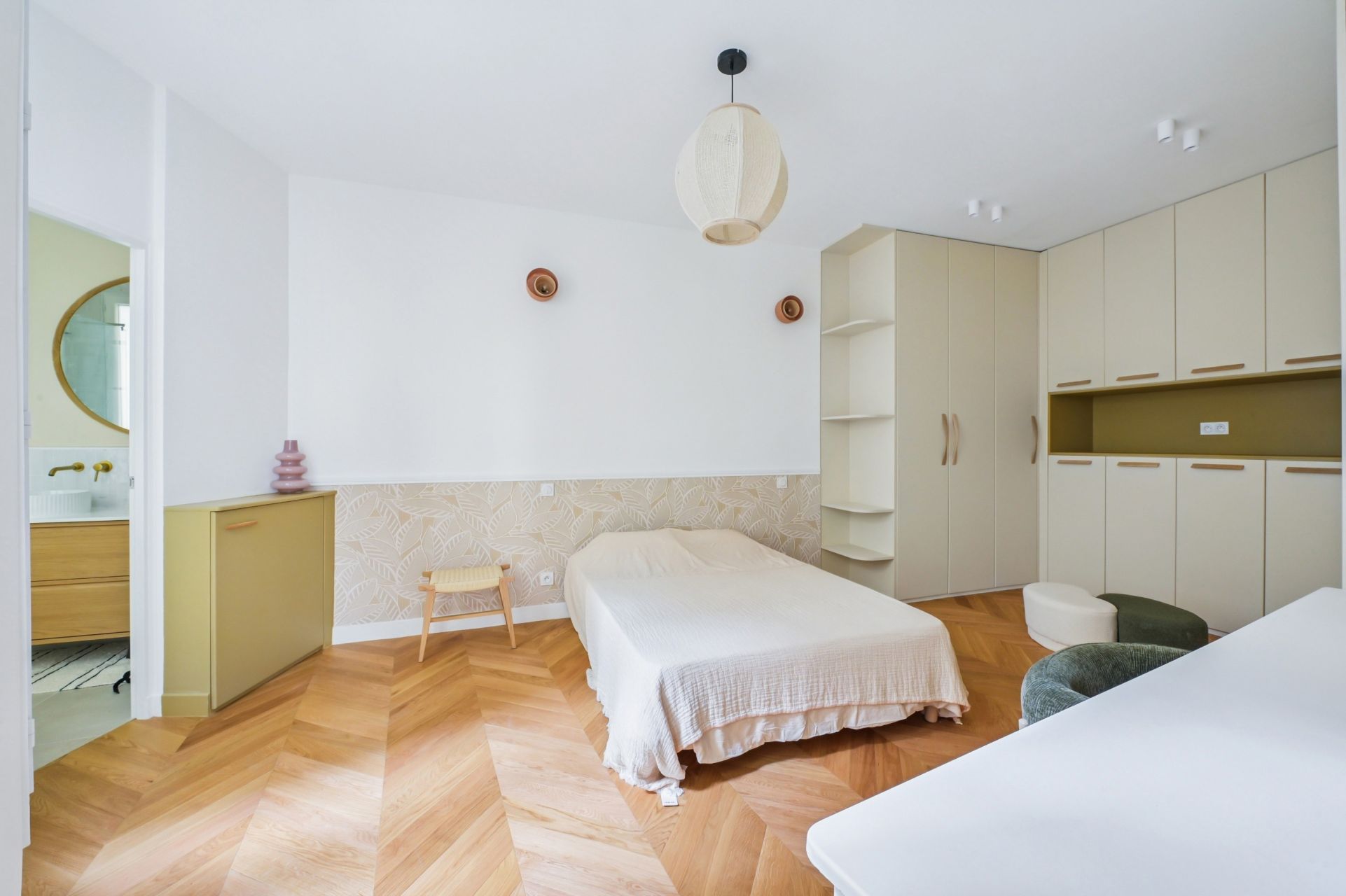 luxury apartment 2 Rooms for sale on PARIS (75001)