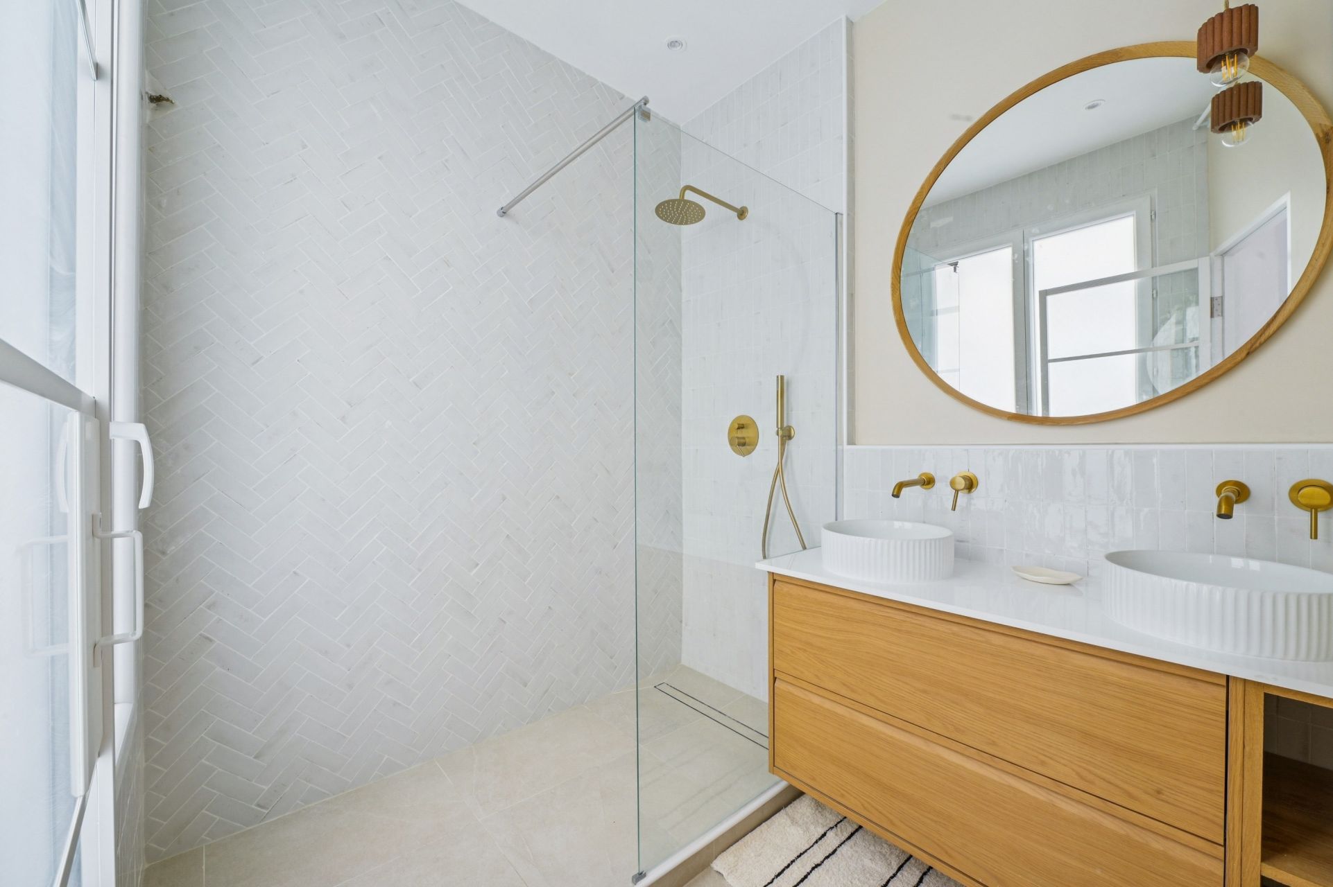 luxury apartment 2 Rooms for sale on PARIS (75001)