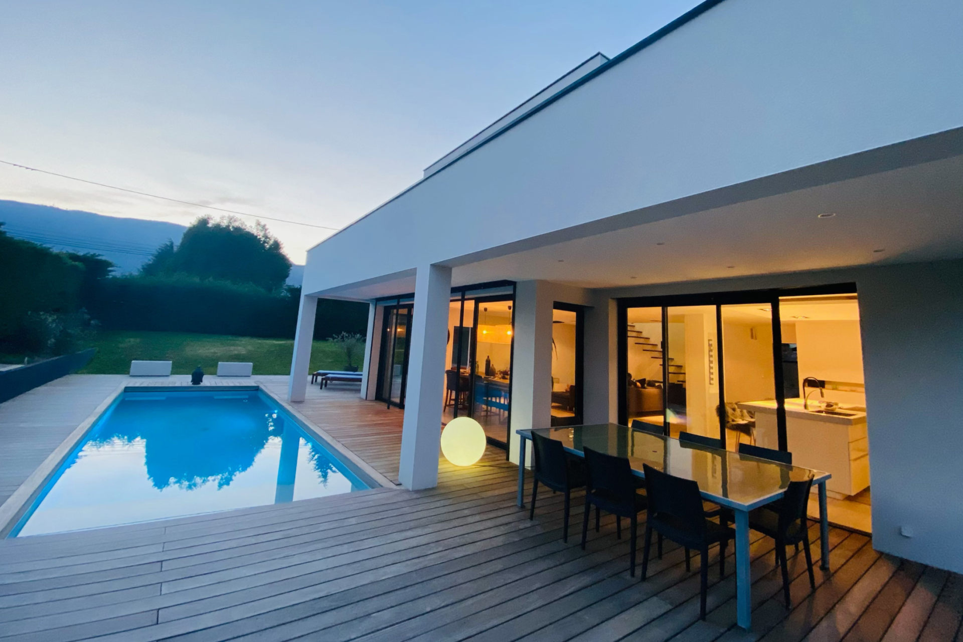 luxury house 8 Rooms for sale on TRESSERVE (73100)