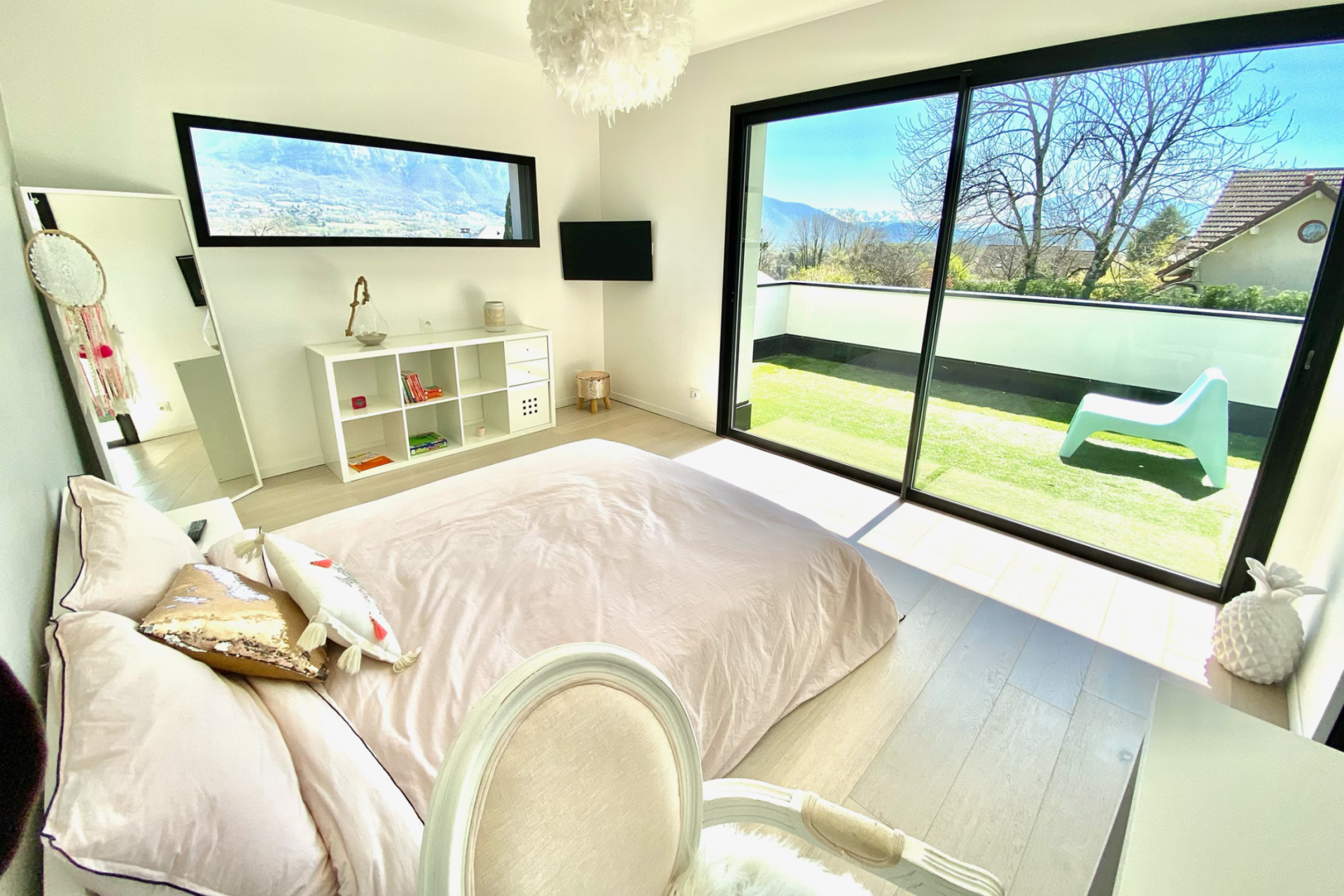 luxury house 8 Rooms for sale on TRESSERVE (73100)