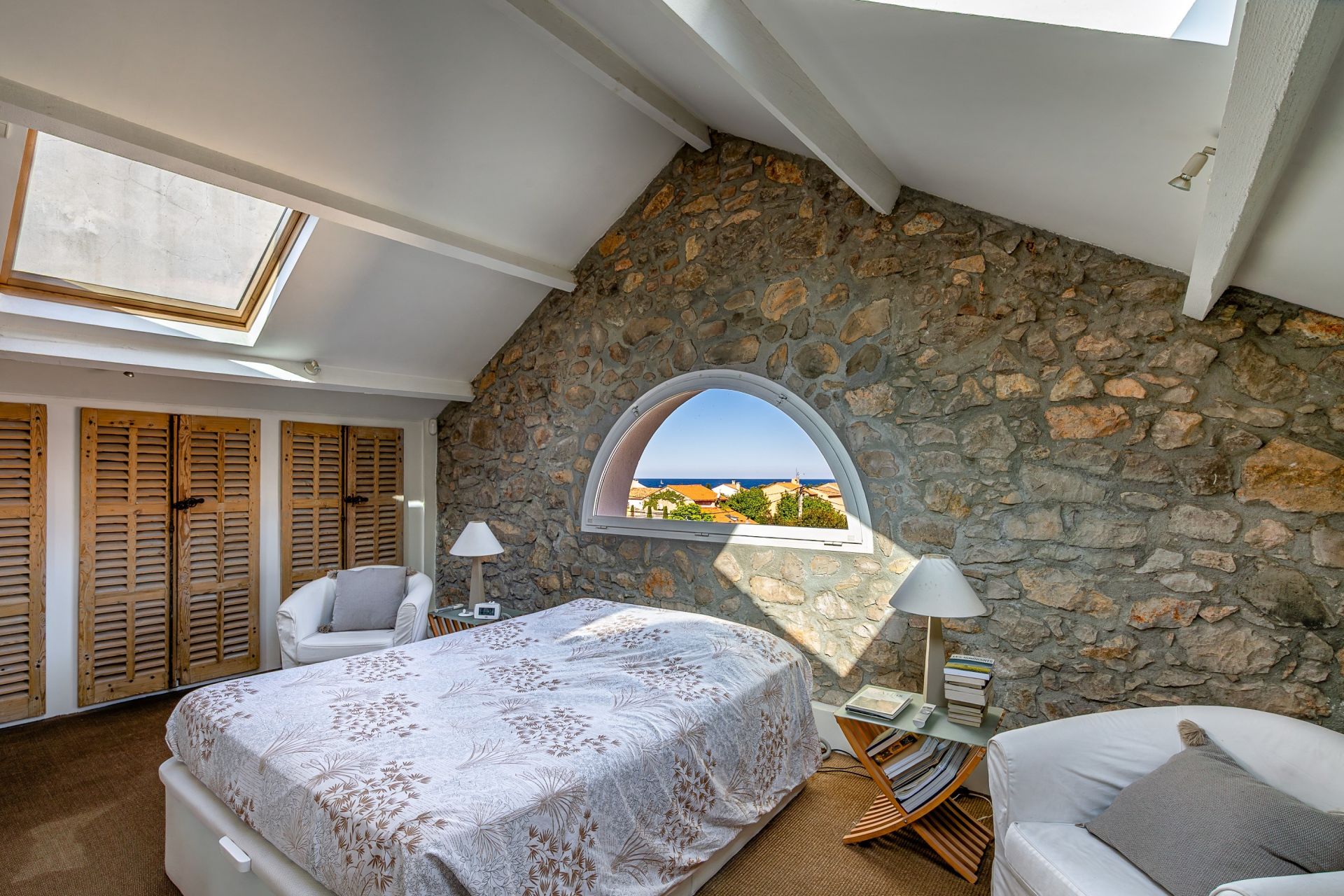 luxury house 9 Rooms for sale on MARSEILLE (13008)