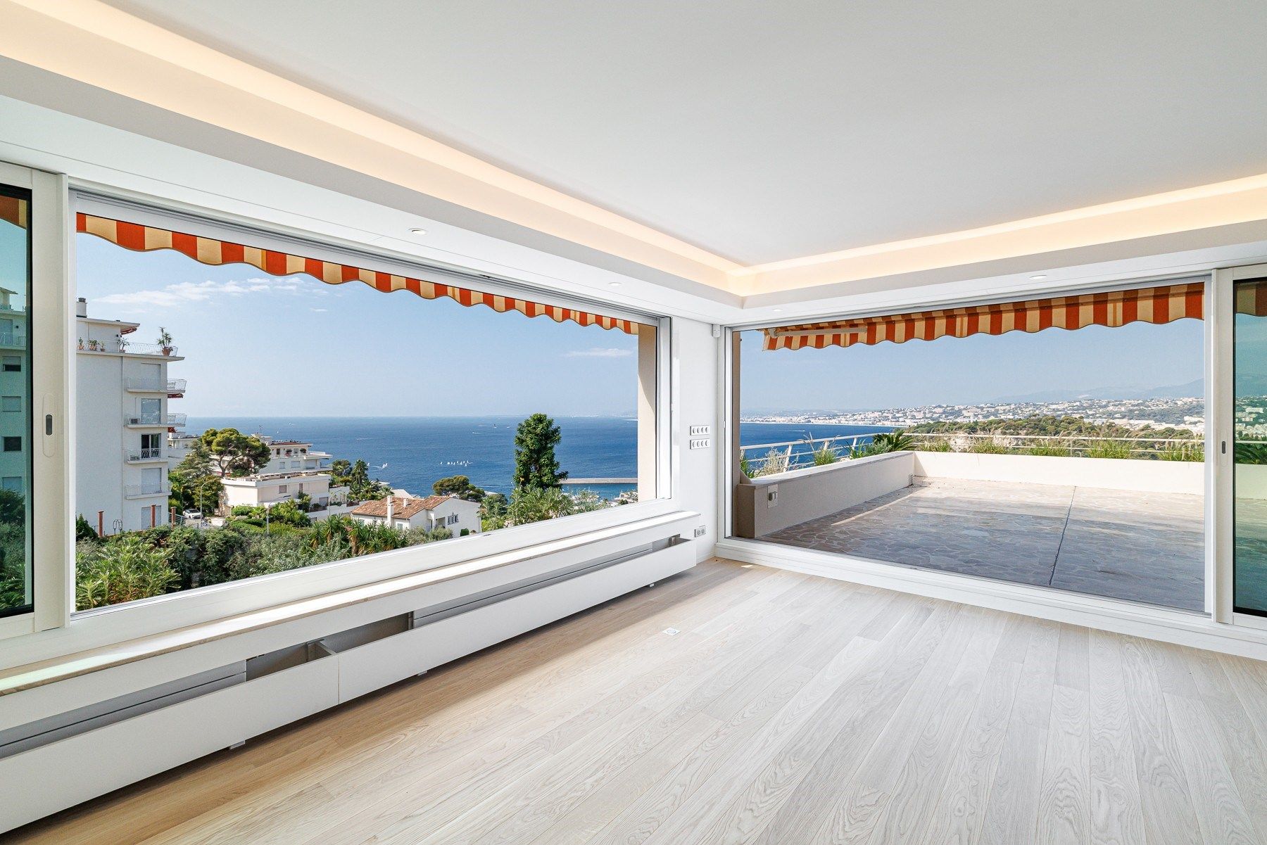 luxury apartment 3 Rooms for sale on NICE (06000)