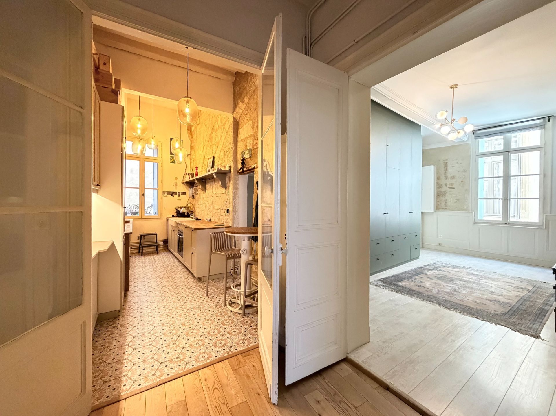 luxury apartment 5 Rooms for sale on MONTPELLIER (34000)