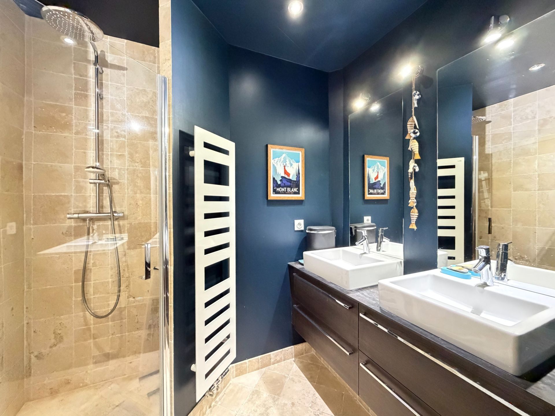 luxury apartment 5 Rooms for sale on MONTPELLIER (34000)