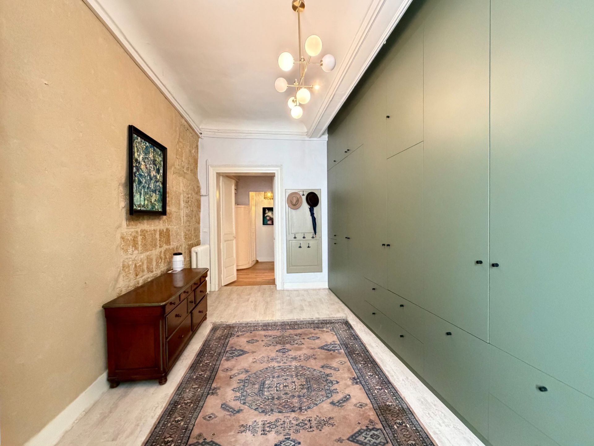 luxury apartment 5 Rooms for sale on MONTPELLIER (34000)