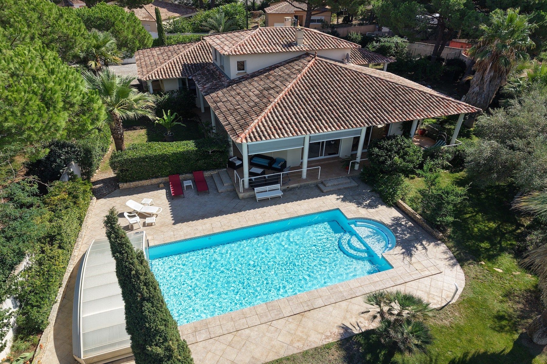 luxury house 7 Rooms for sale on AGDE (34300)