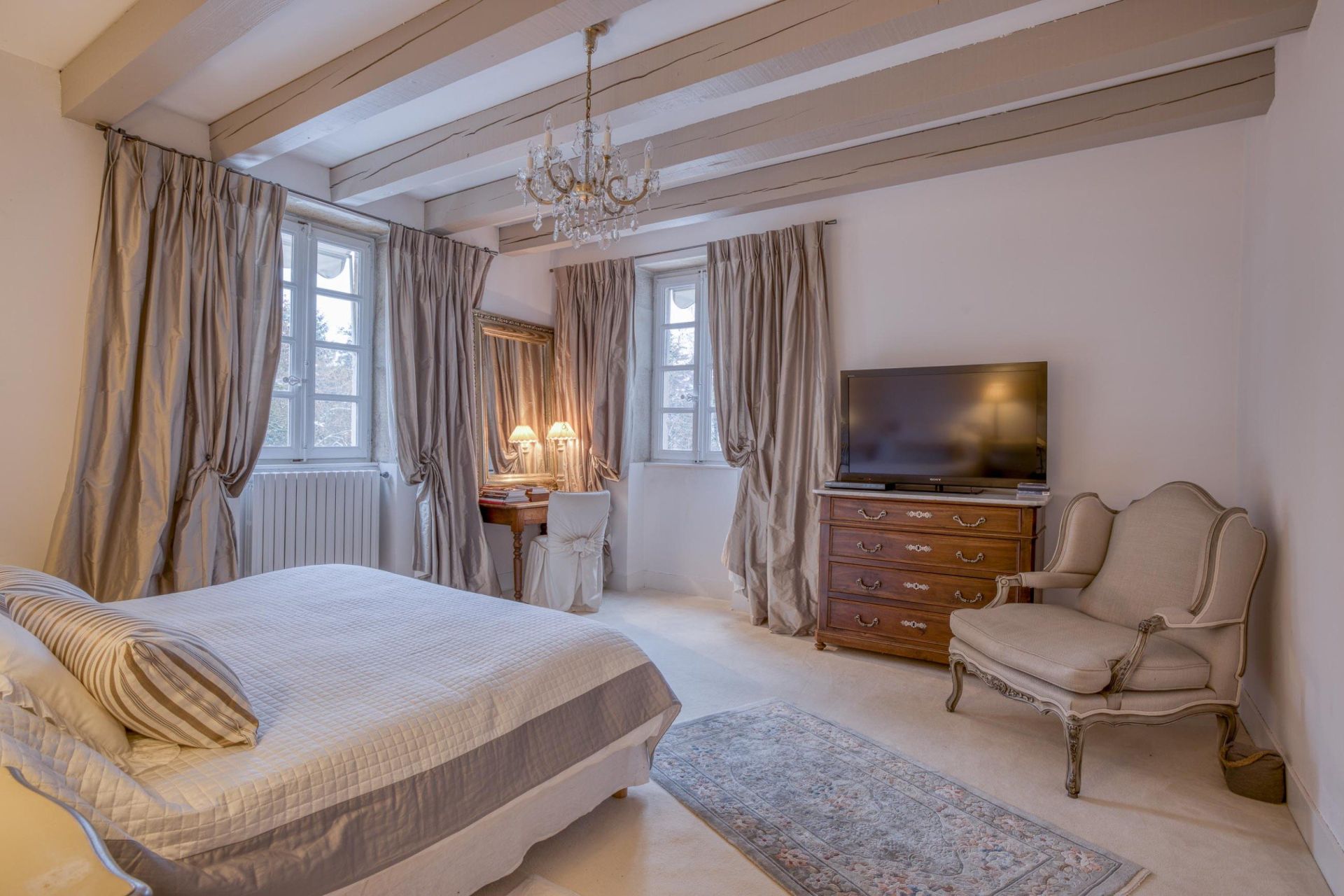 luxury house 12 Rooms for sale on CHAPEIRY (74540)