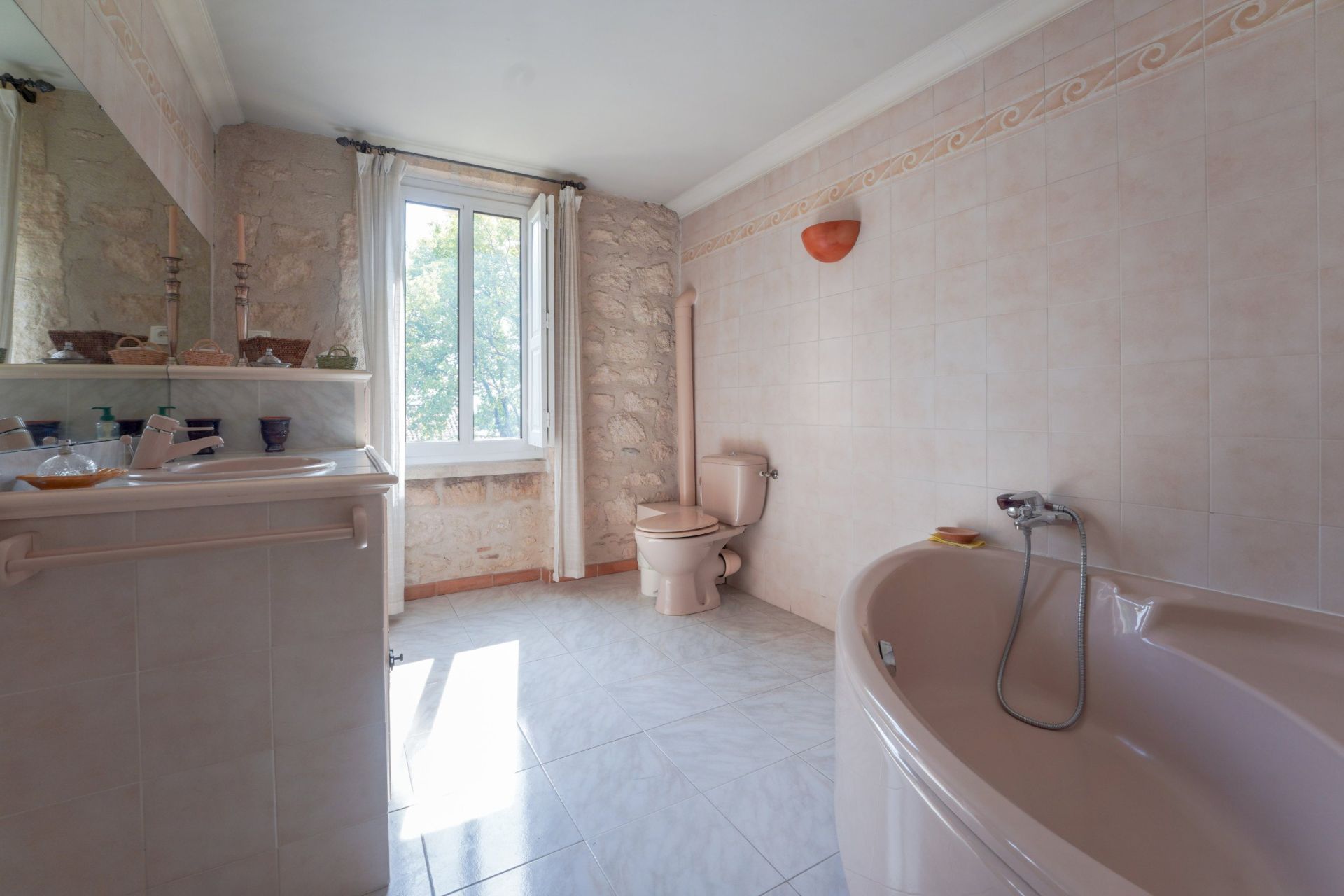 luxury house 12 Rooms for sale on MAUSSANE LES ALPILLES (13520)