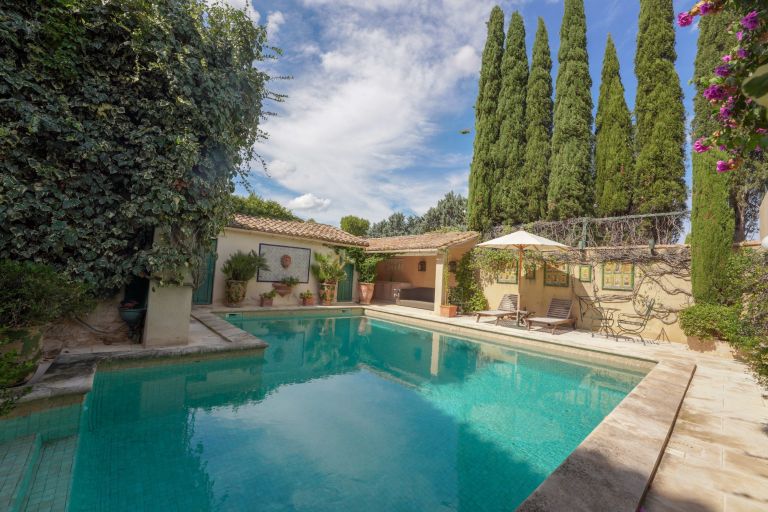 luxury house 12 Rooms for sale on MAUSSANE LES ALPILLES (13520)