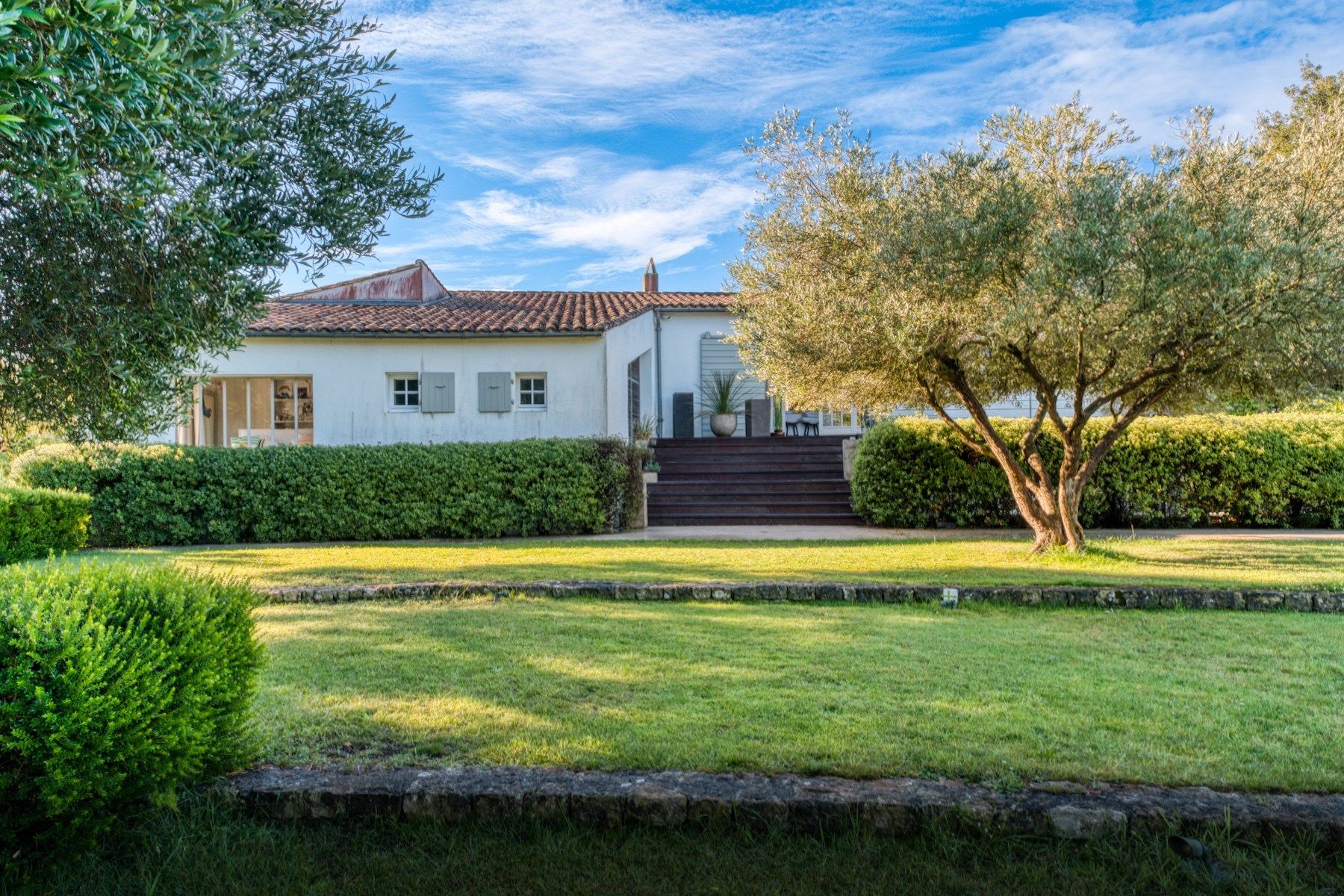 luxury house 8 Rooms for sale on LES PORTES EN RE (17880)