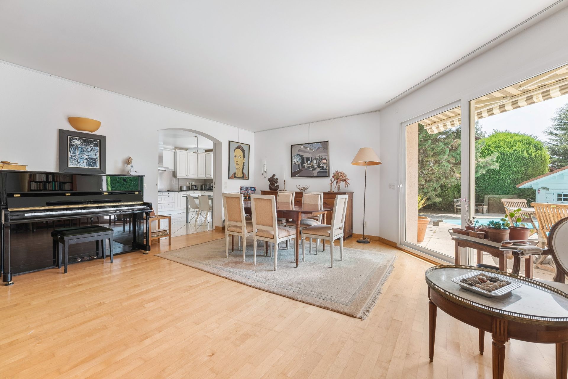 luxury traditional house 8 Rooms for sale on PREVESSIN MOENS (01280)