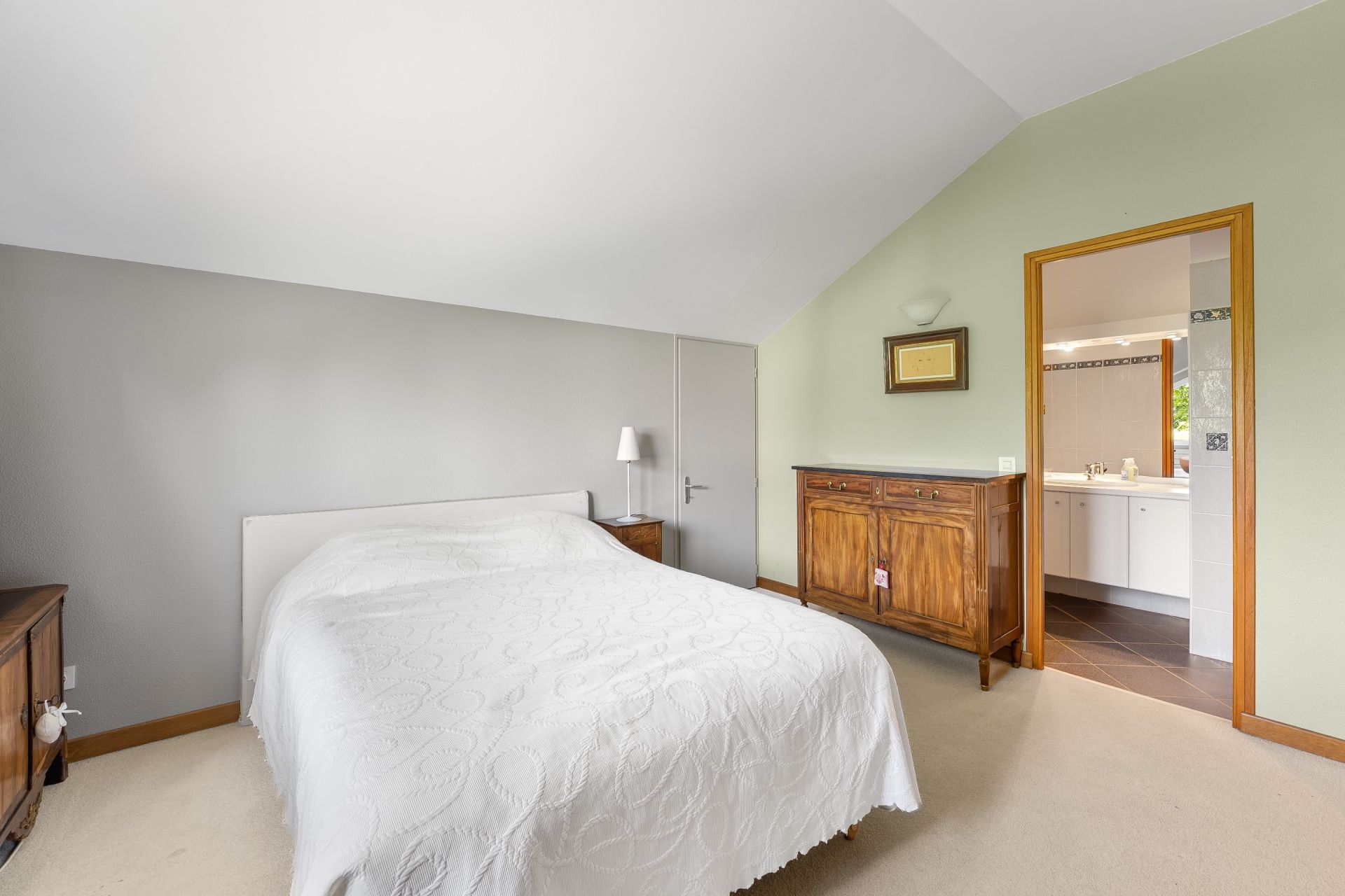 luxury traditional house 8 Rooms for sale on PREVESSIN MOENS (01280)